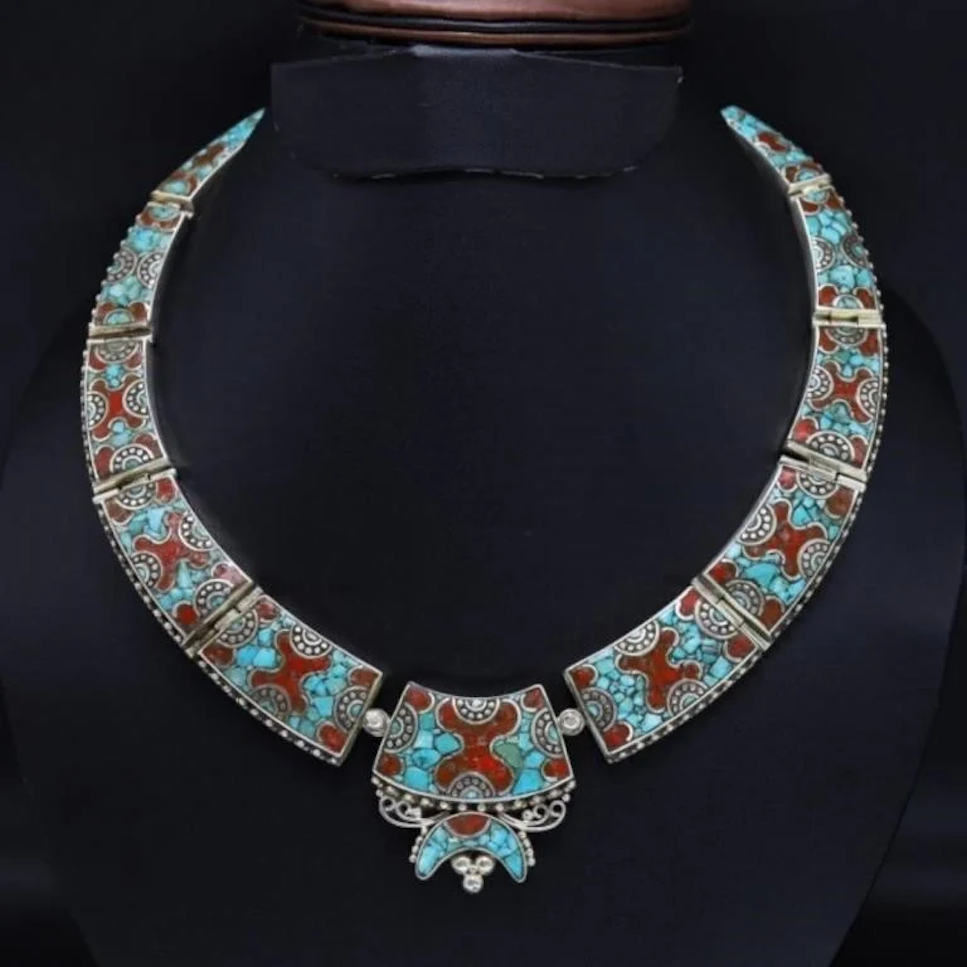 Tibet Natural Stone Tribal Queen Royal Necklace