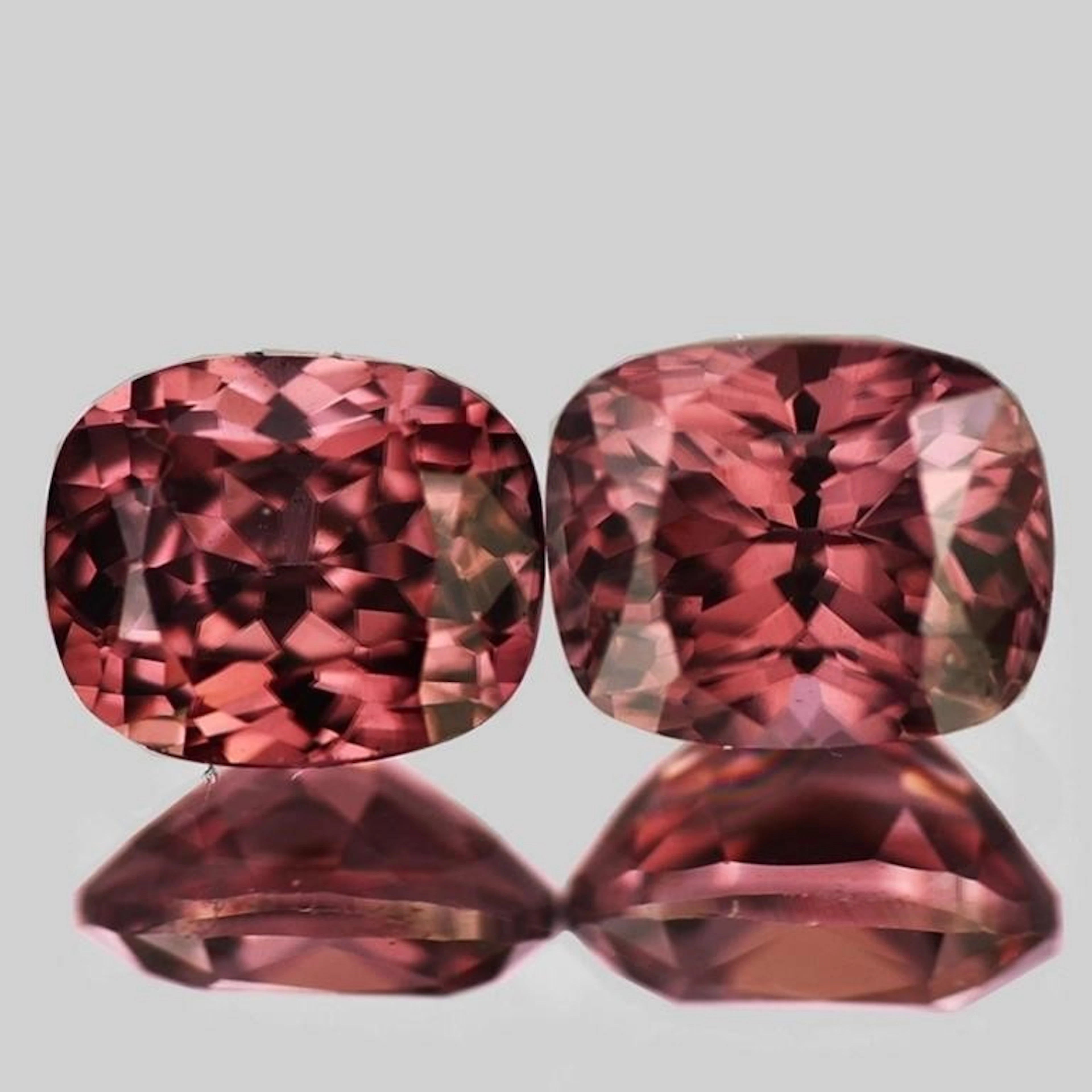 Natural Mahenge Padparadscha Malaya Garnet {Flawle