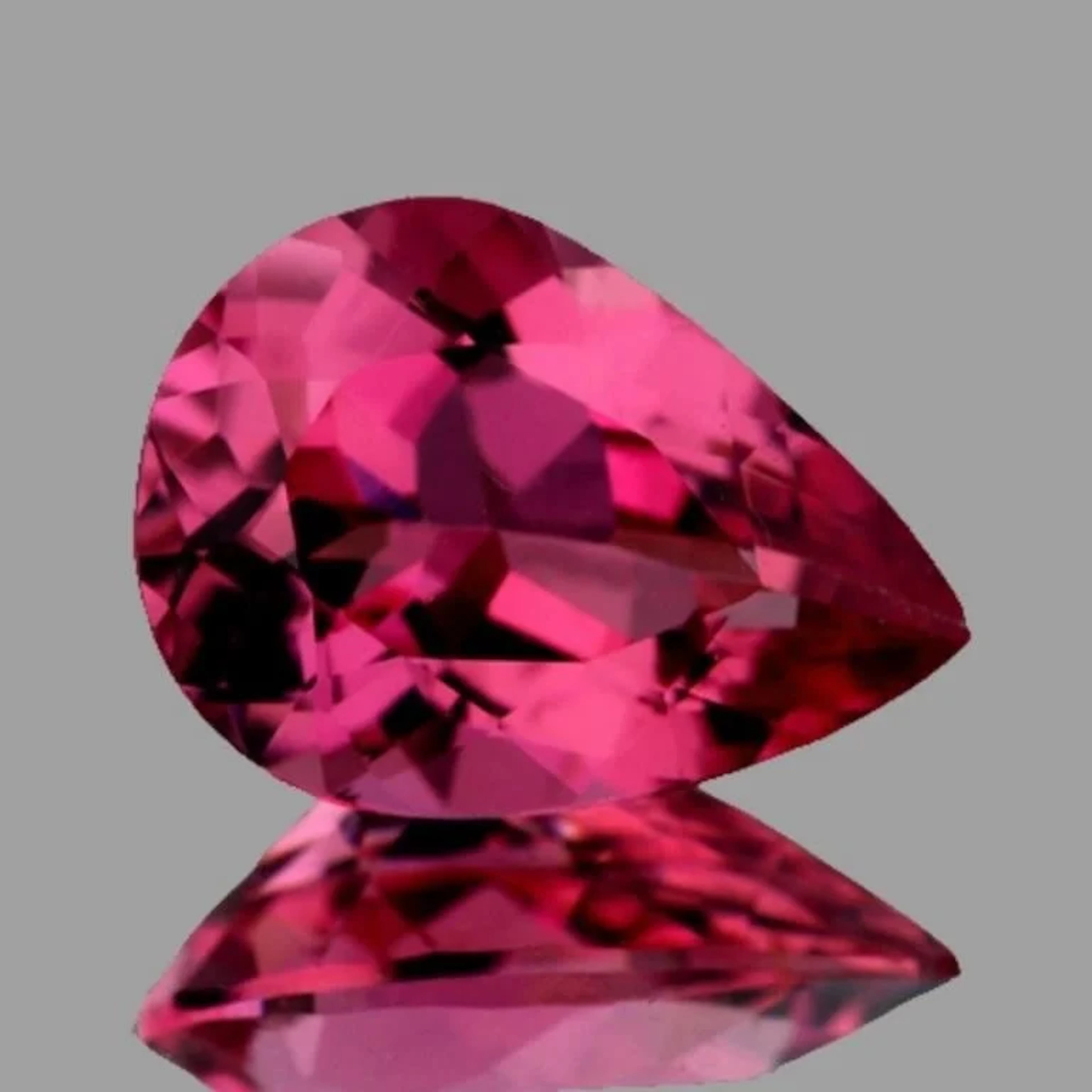 Natural Intense Pink Tourmaline {Flawless-VVS}
