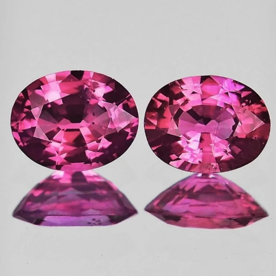 Natural Pinkish/Red Sapphire Pair {Flawless-VVS}