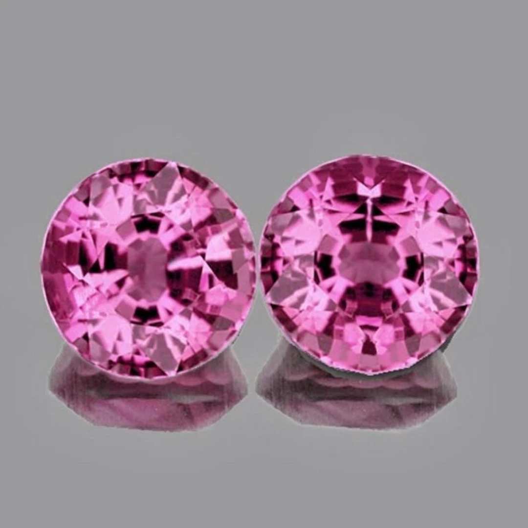 Natural Brilliant Pink Sapphire Pair[Flawless-VVS]