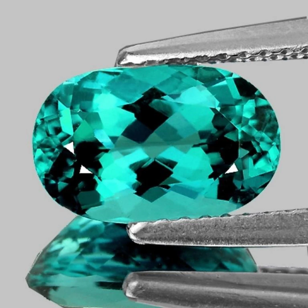 Natural Emerald Bluish/Green Apatite {VVS}