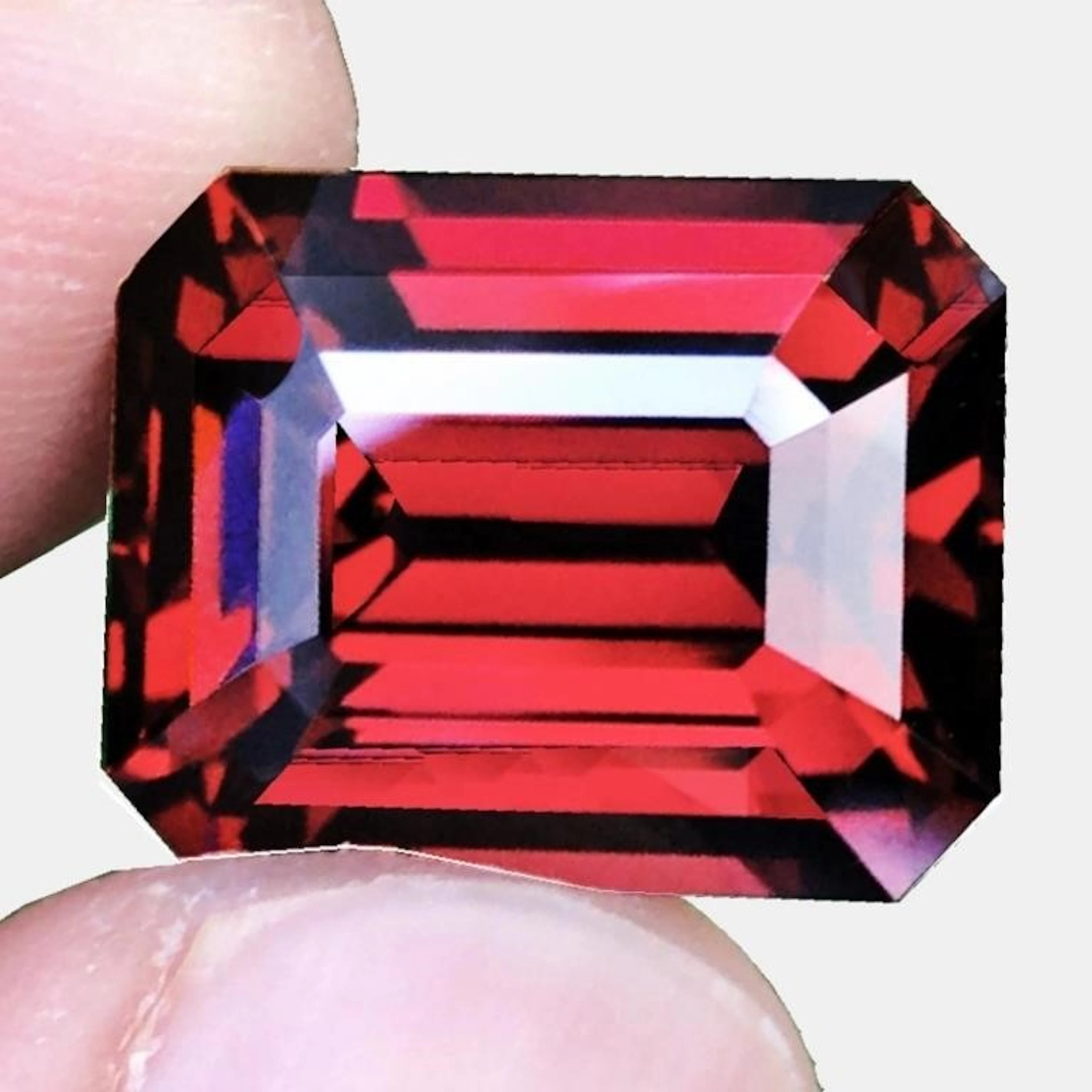 Natural Rhodolite Garnet {Flawless-VVS1}