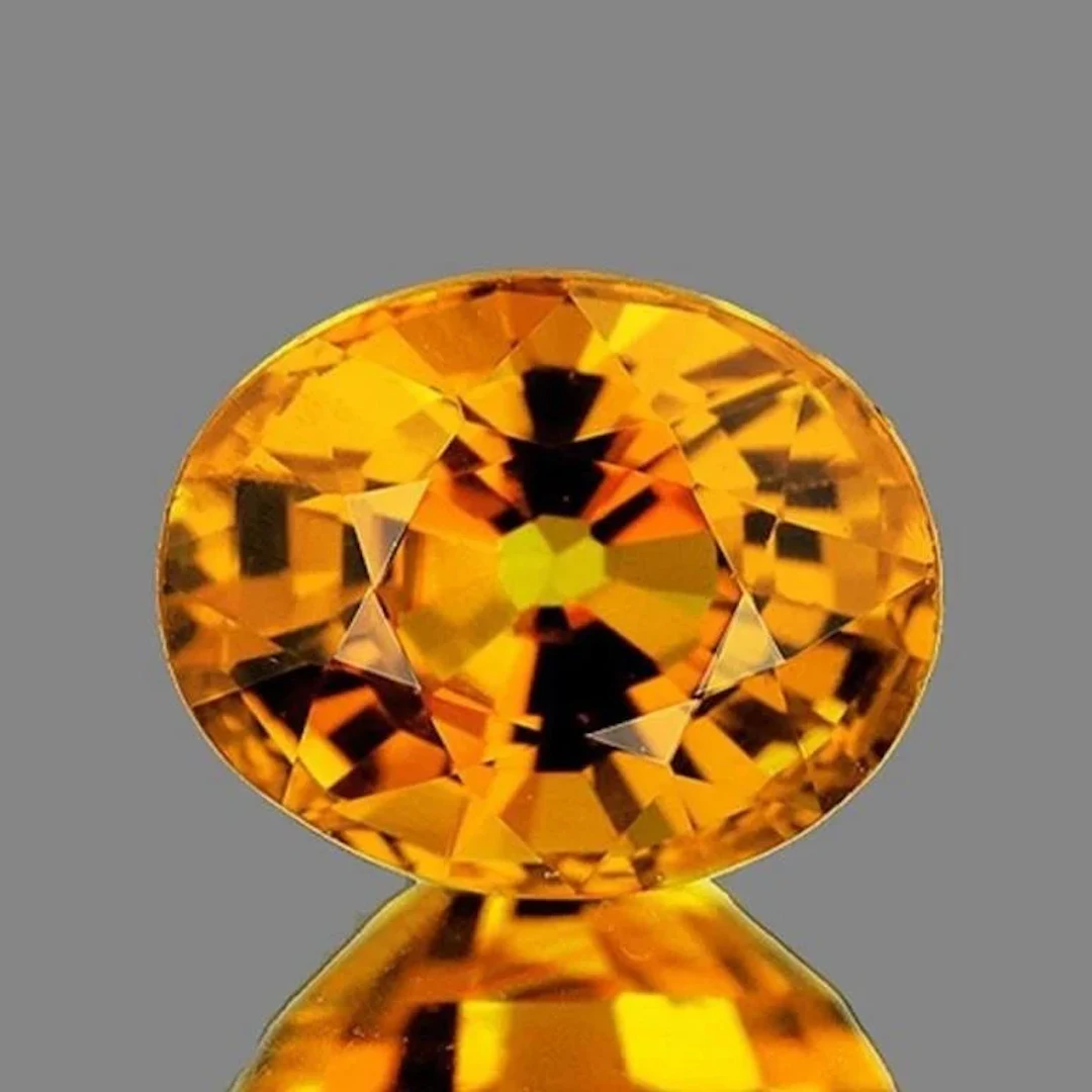 Natural Golden Yellow Sapphire [Flawless-VVS]