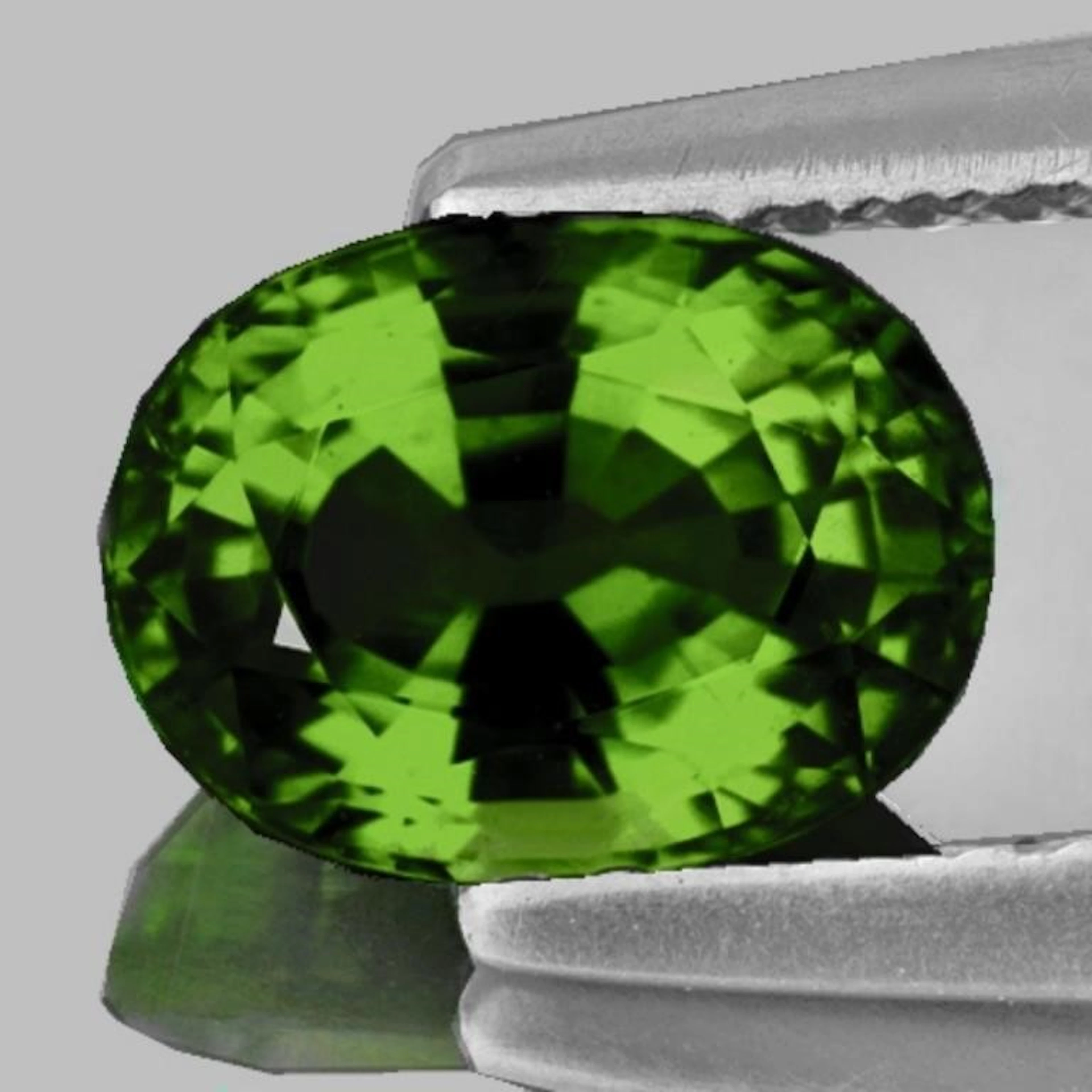 Natural Top Green Sapphire 1.78 Cts {Flawless-VVS