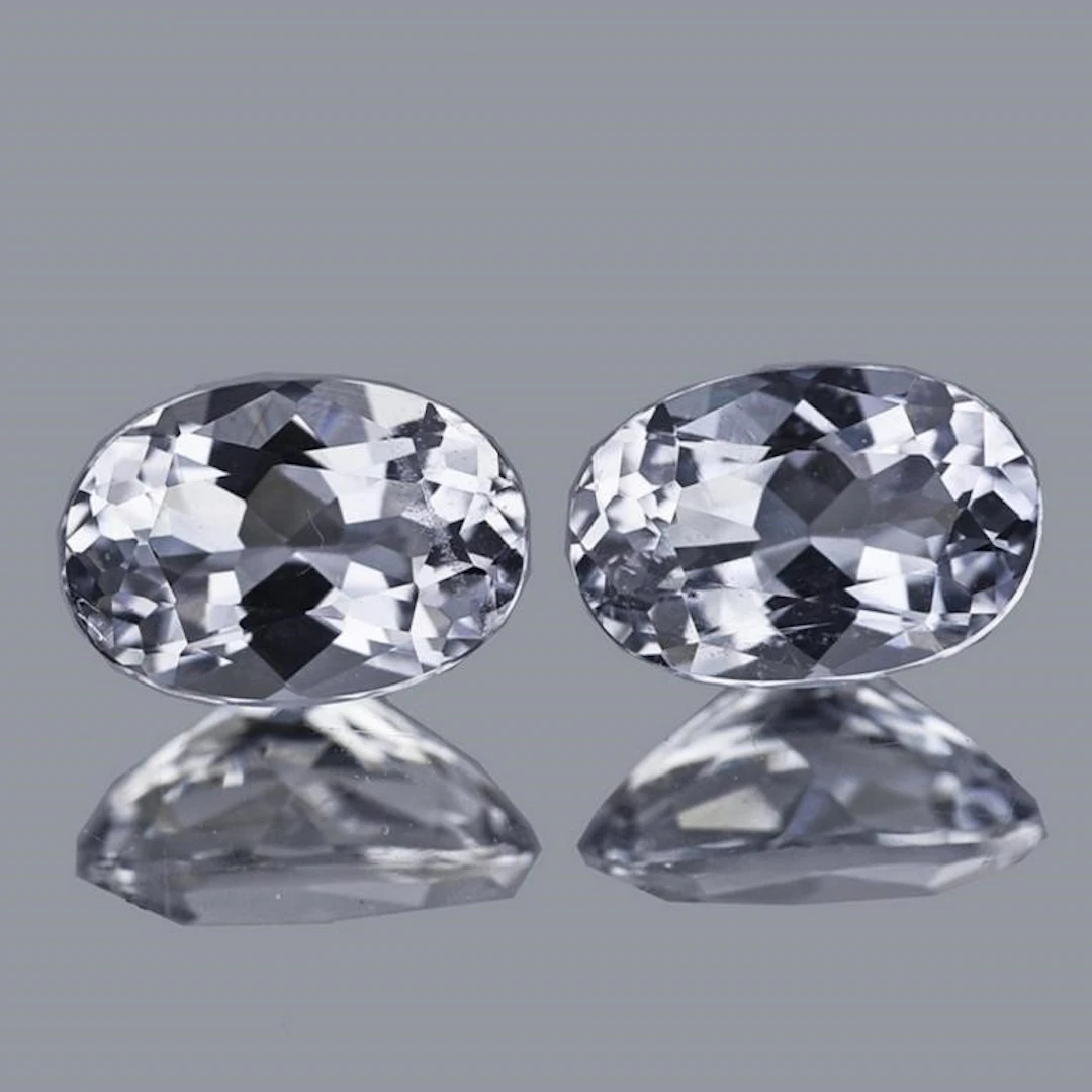 Natural White Aquamarine 8x6 mm - Flawless