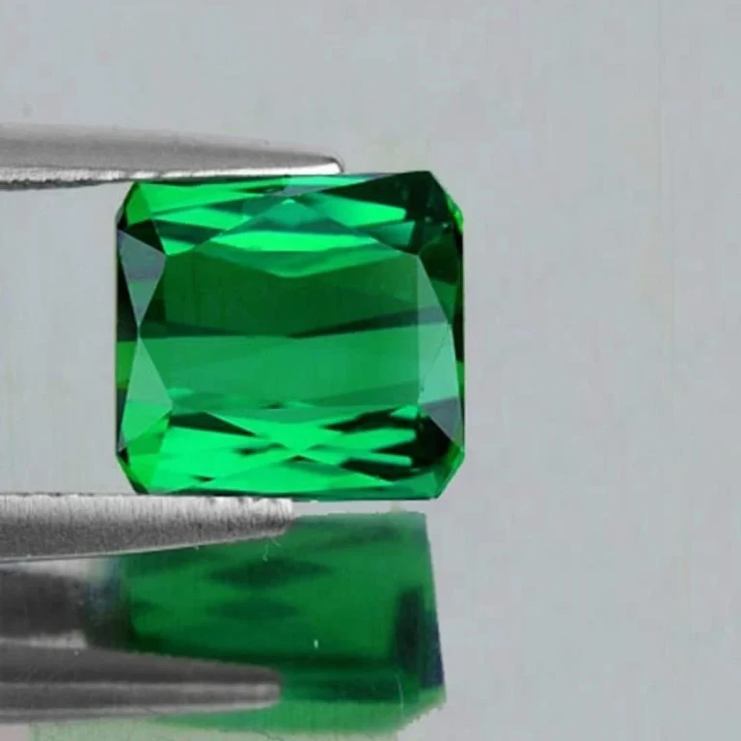 Natural Bluish/Green Apatite [Flawless-VVS]