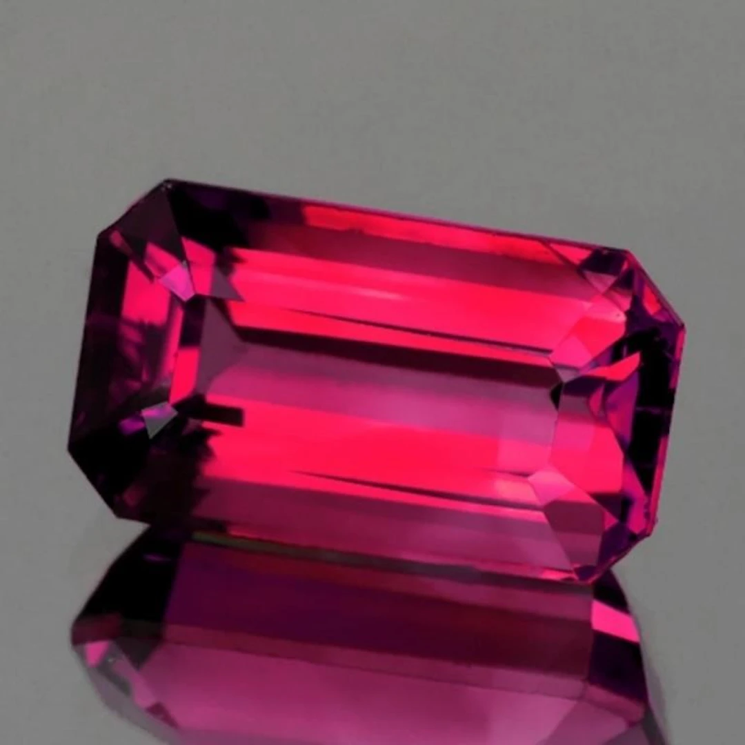 Natural Raspberry Pink Rhodolite Garnet [Flawless-