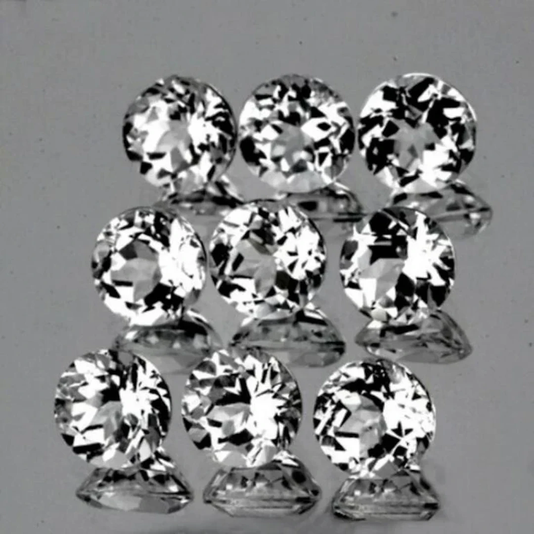 Natural Colorless White Topaz {Flawless-VVS1}