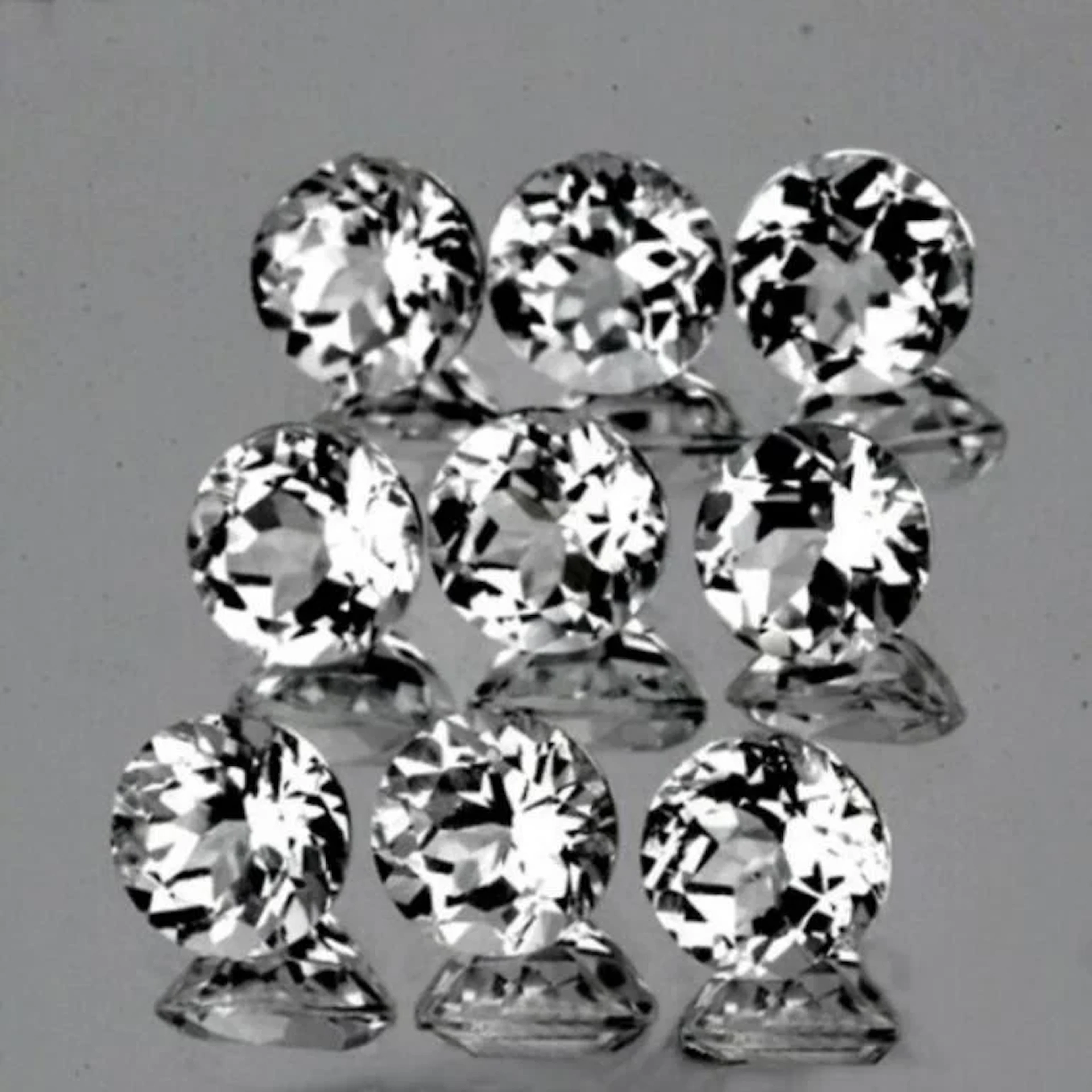 Natural Colorless White Topaz {Flawless-VVS1}