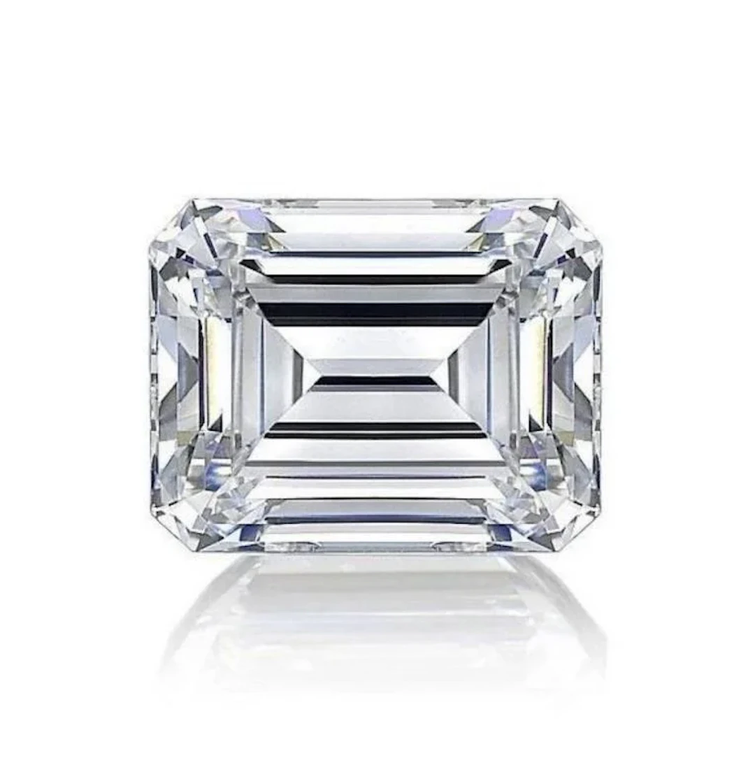 Brilliant White Emerald Cut Diamond 7 Cts - IGI Ce