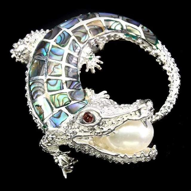 Natural Rhodolite Garnet & Pearl Crocodile Brooch