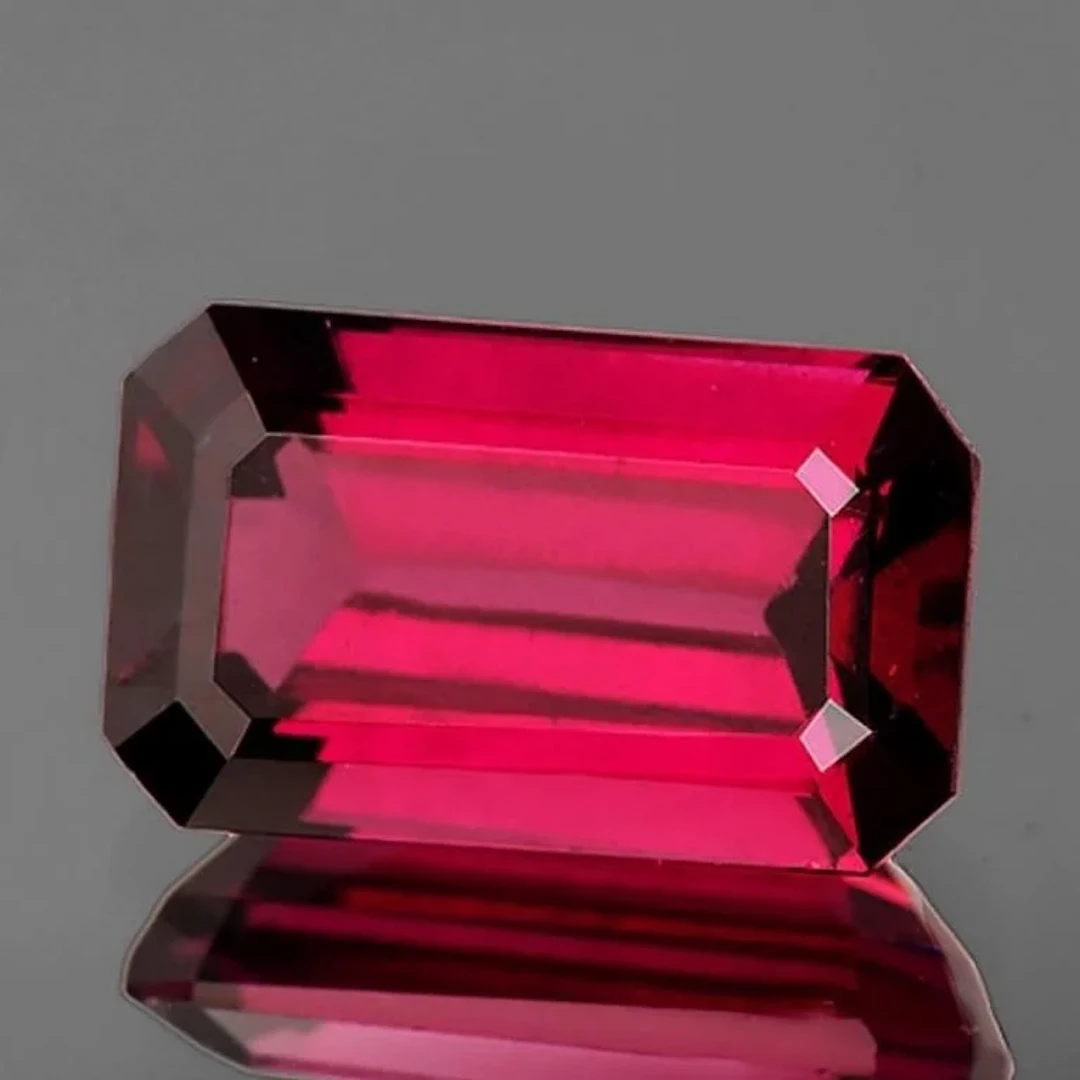 Natural Raspberry Pink Rhodolite Garnet [Flawless-