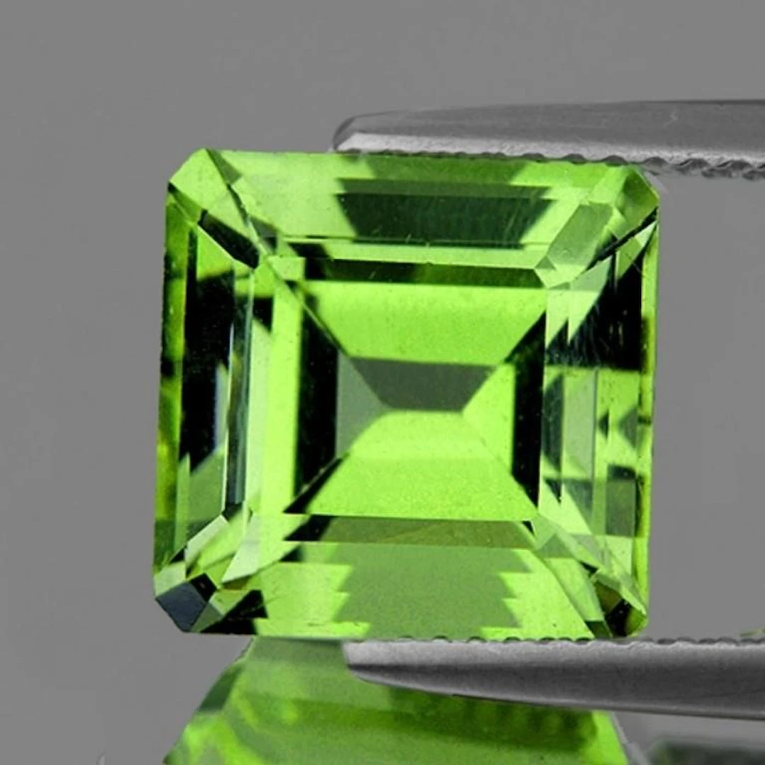 Natural Asscher Apple Green Tourmaline [Flawless-V