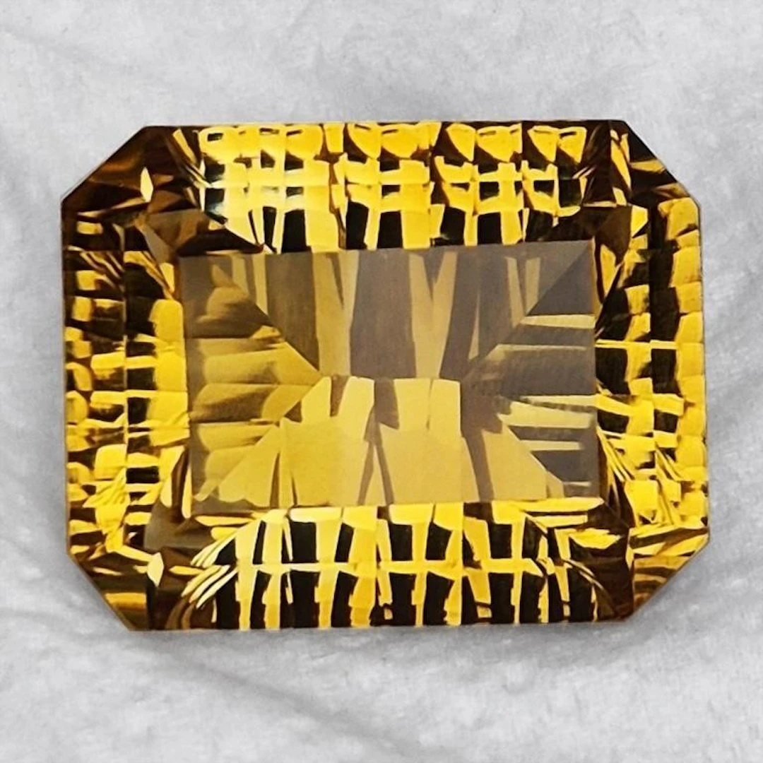 Natural Golden Yelllow Citrine {Flawless-VVS1}