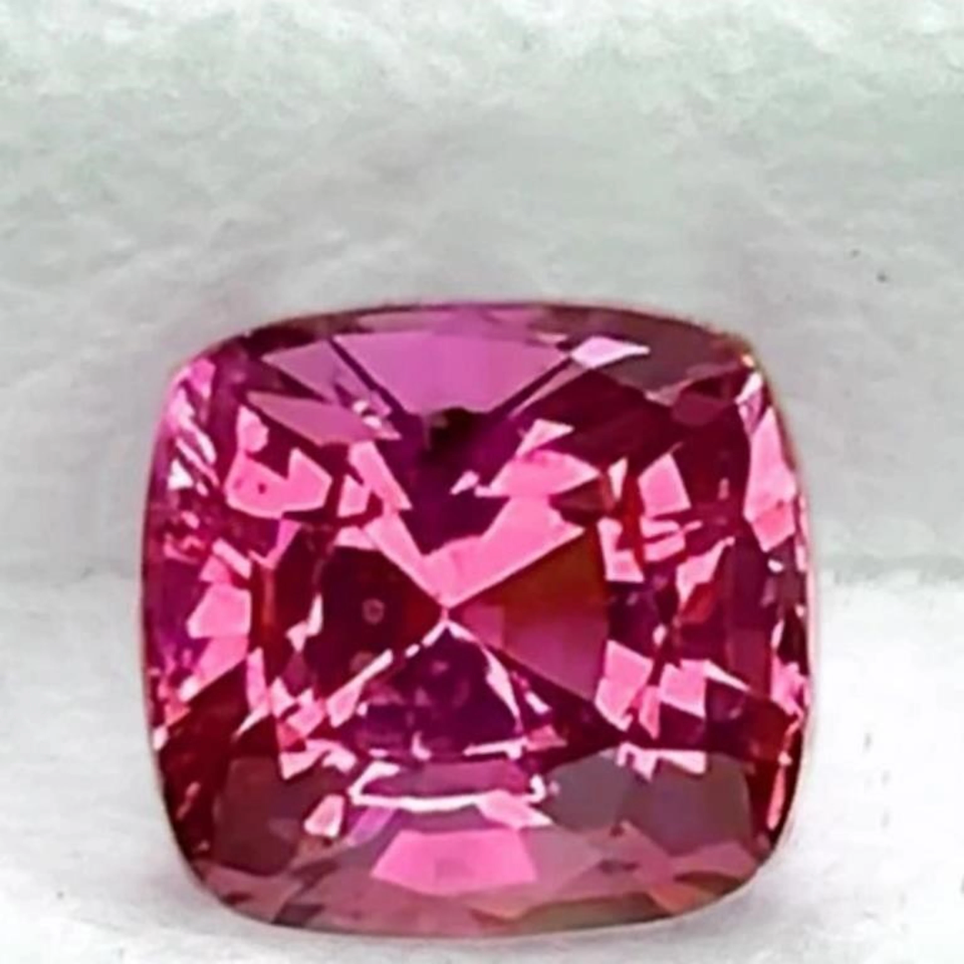 Natural Cushion Pink Sapphire [Flawless-VVS]