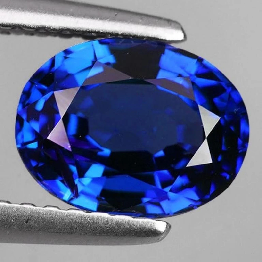 Natural Oval Royal Blue Sapphire 1.31 Cts {Flawles