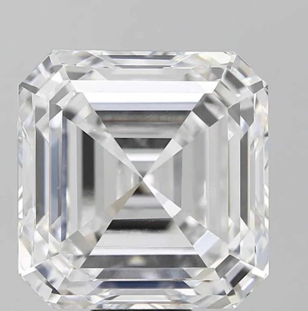 White Asscher Cut Diamond 15.01 Cts - E/VVS - IGI