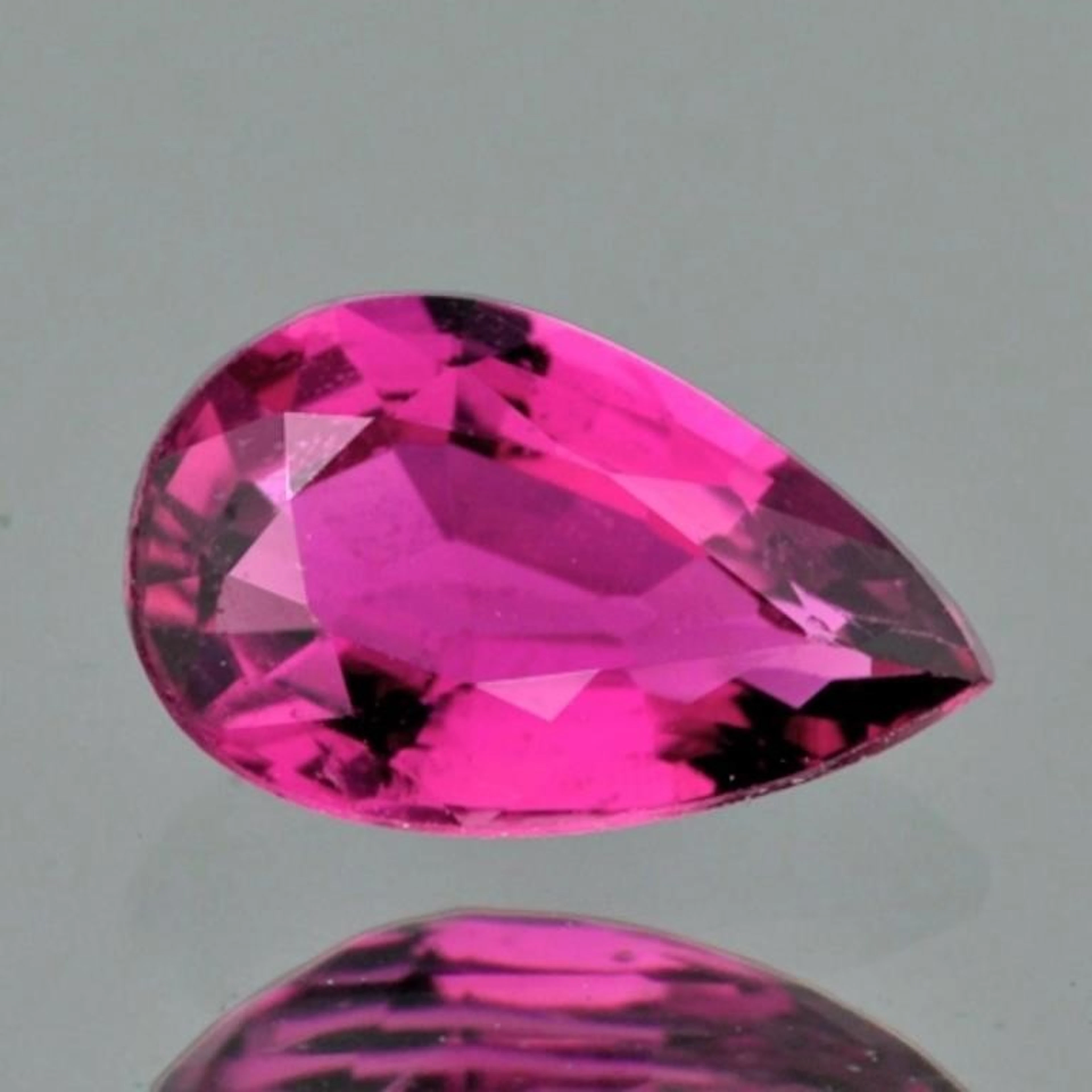 Natural Pink Tourmaline 1.37 Cts Natural {VVS}