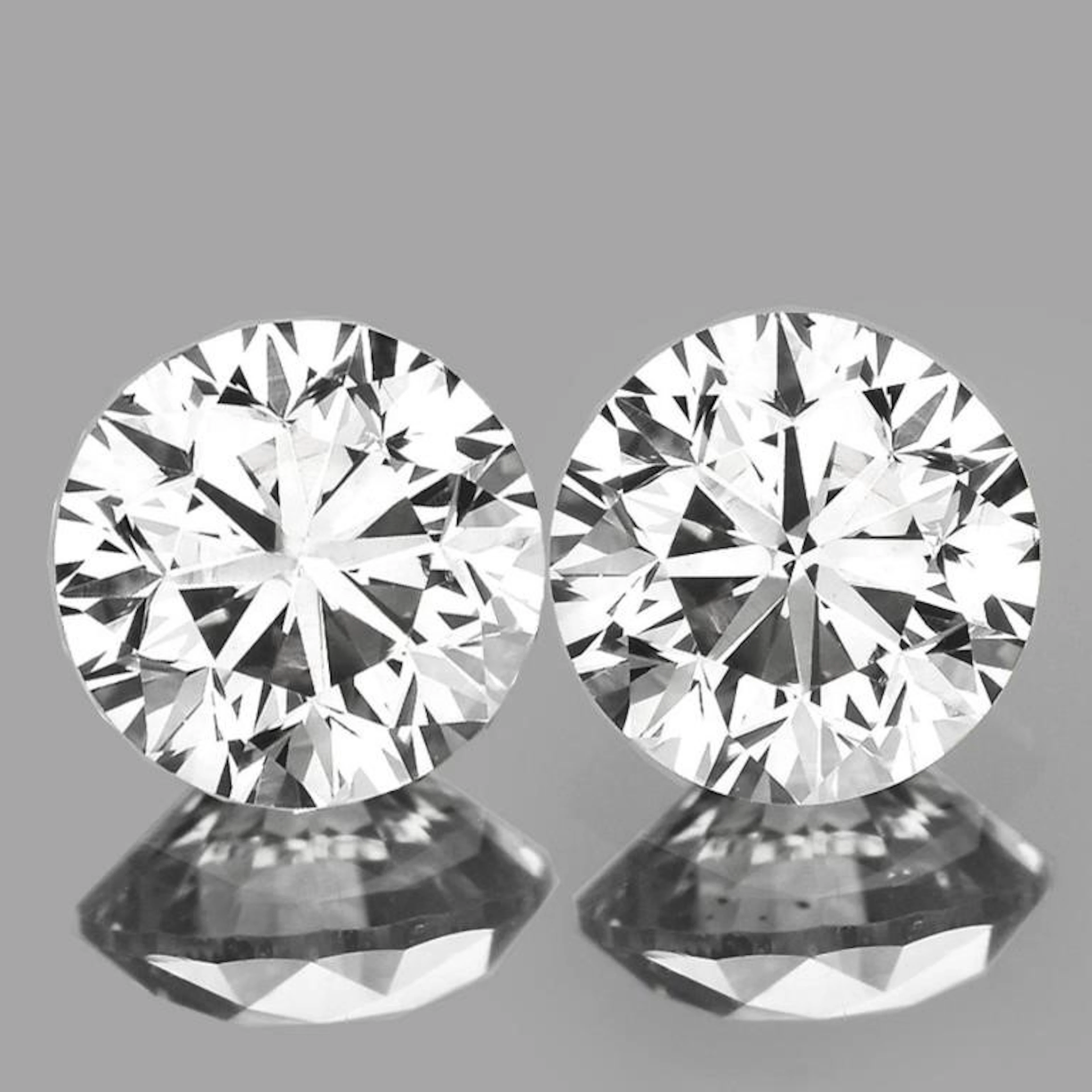 Brilliant White Diamond Pair 2 Cts - IGI Cerified