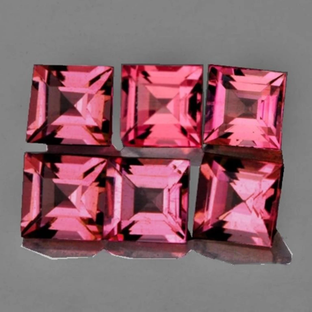 NATURAL PADPARADSCHA PINK TOURMALINE [FLAWLESS-VVS