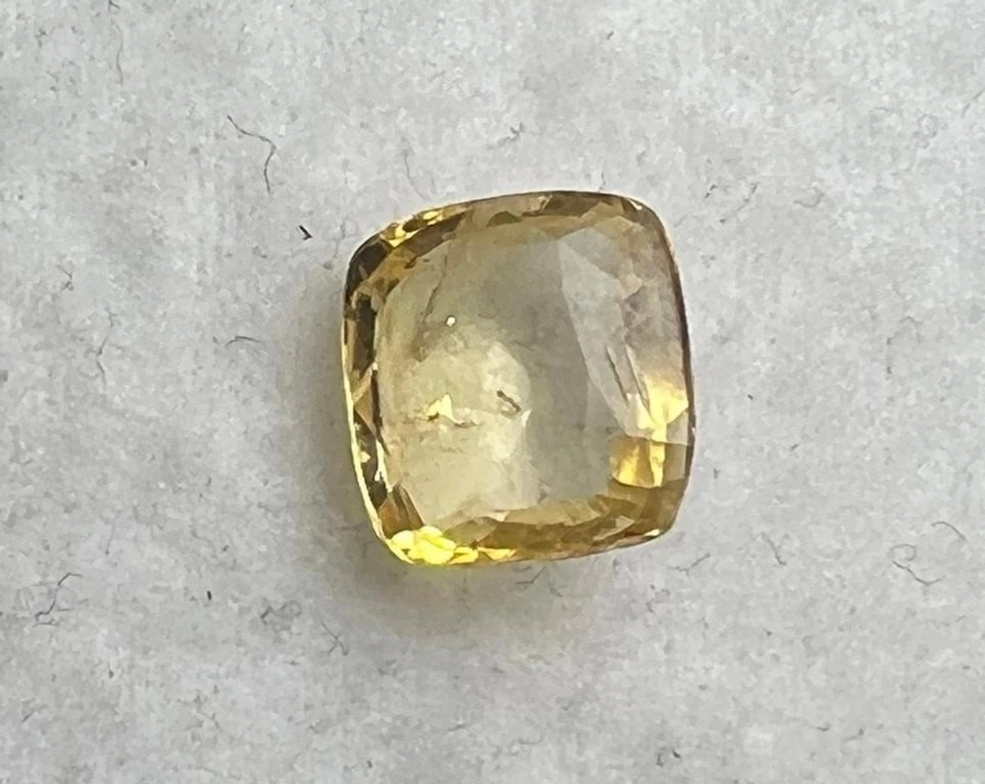 Natural Yellow Ceylon Sapphire 3.15 Cts.....Untre