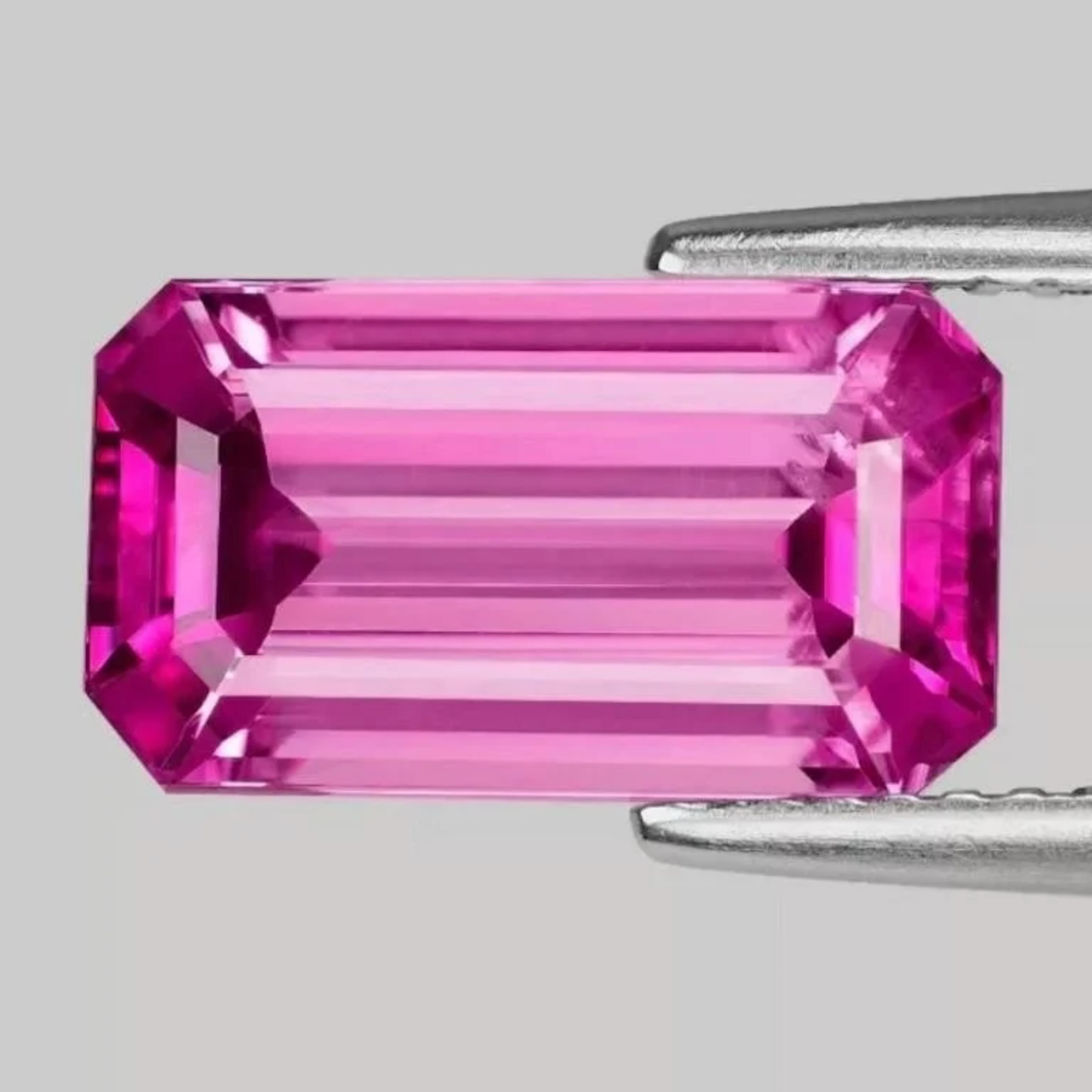 Natural Intense Pink Tourmaline { Flawless-VVS }