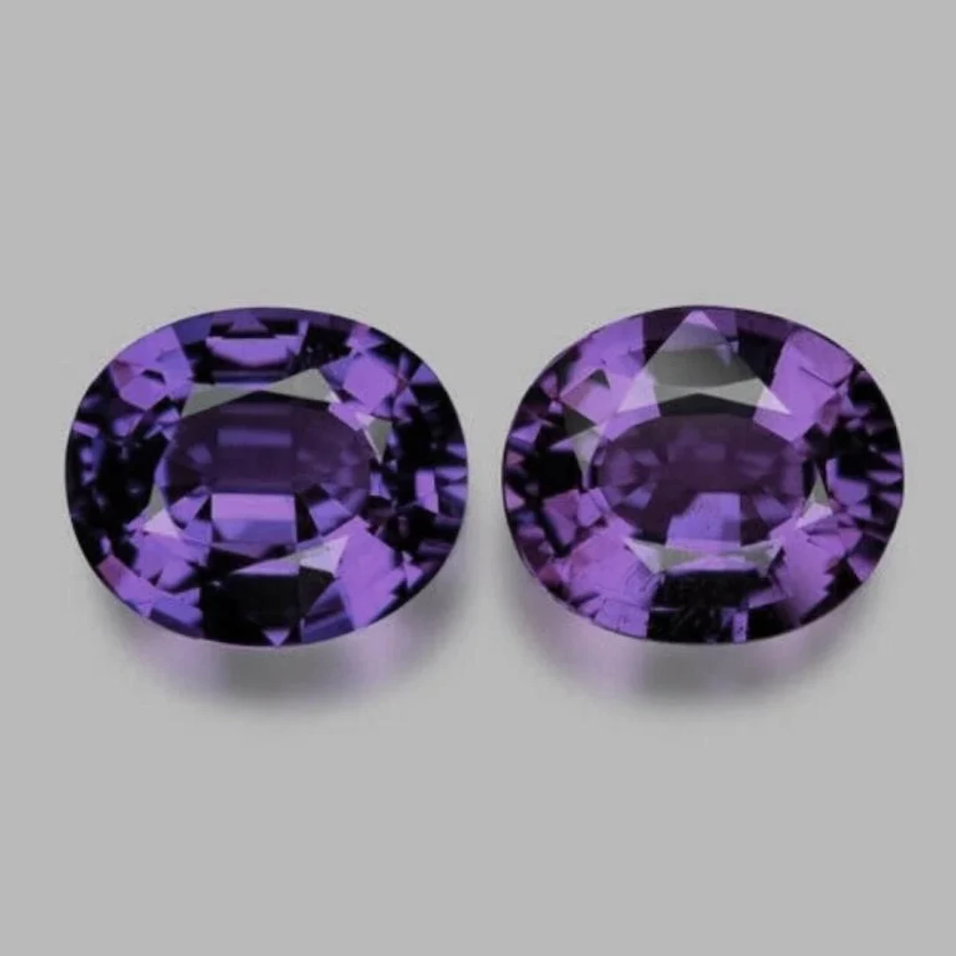 Natural Bluish/Violet Sapphire Pair {Flawless-VVS