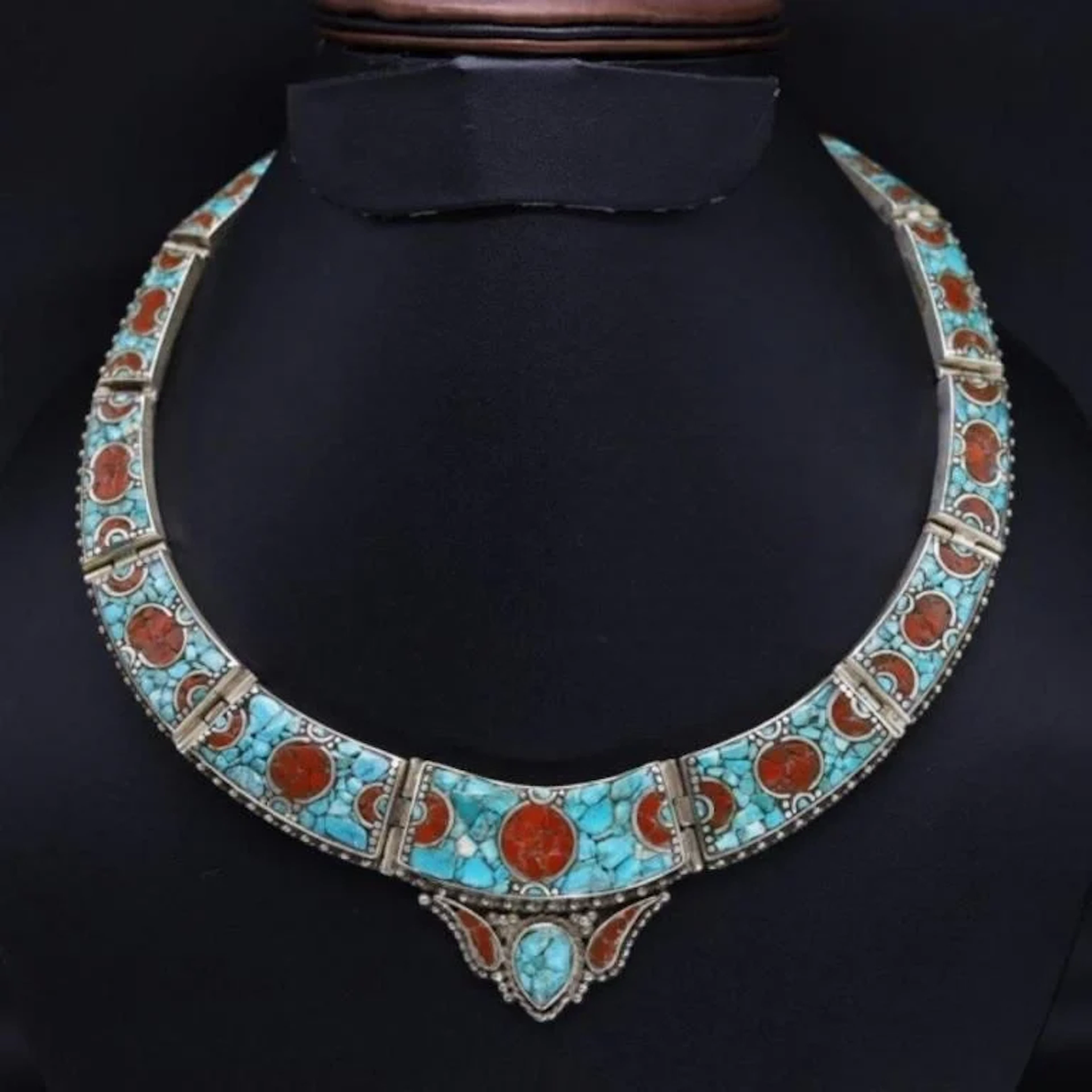 Tibet Natural Stone Tribal Queen Royal Necklace