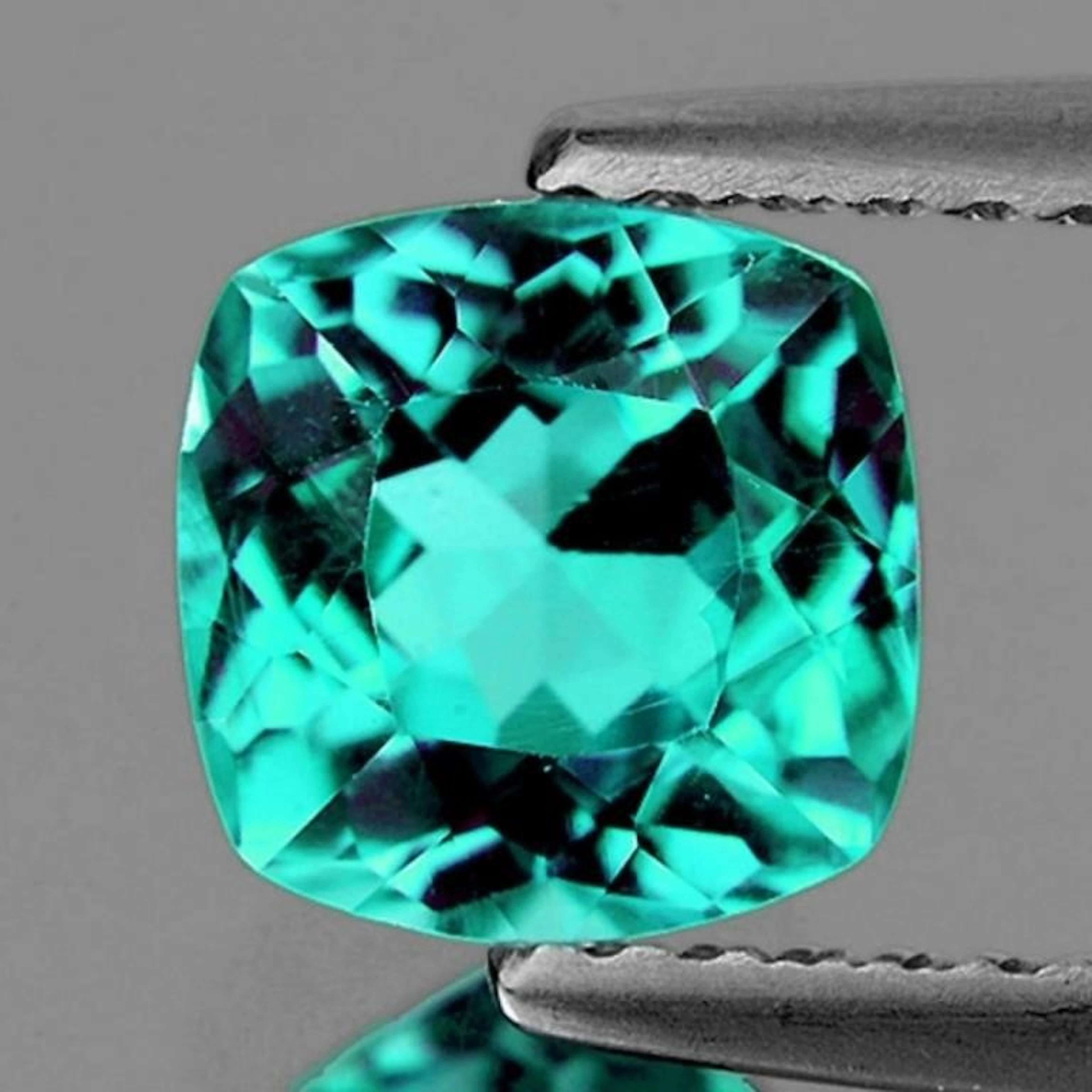 Natural Paraiba Green Apatite [Flawless-VVS]