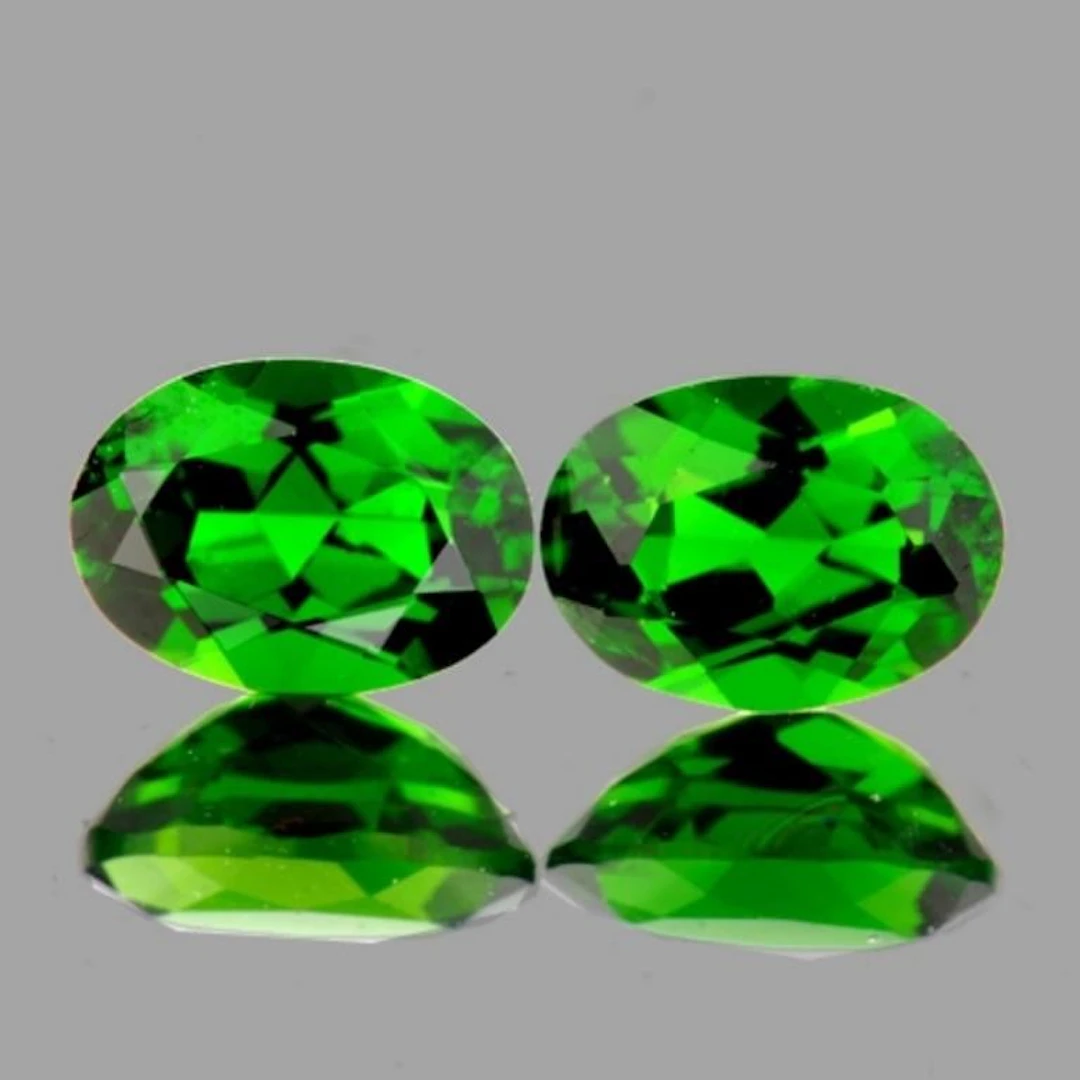 Natural Chrome Green Diopside Pair{Flawless-VVS1}