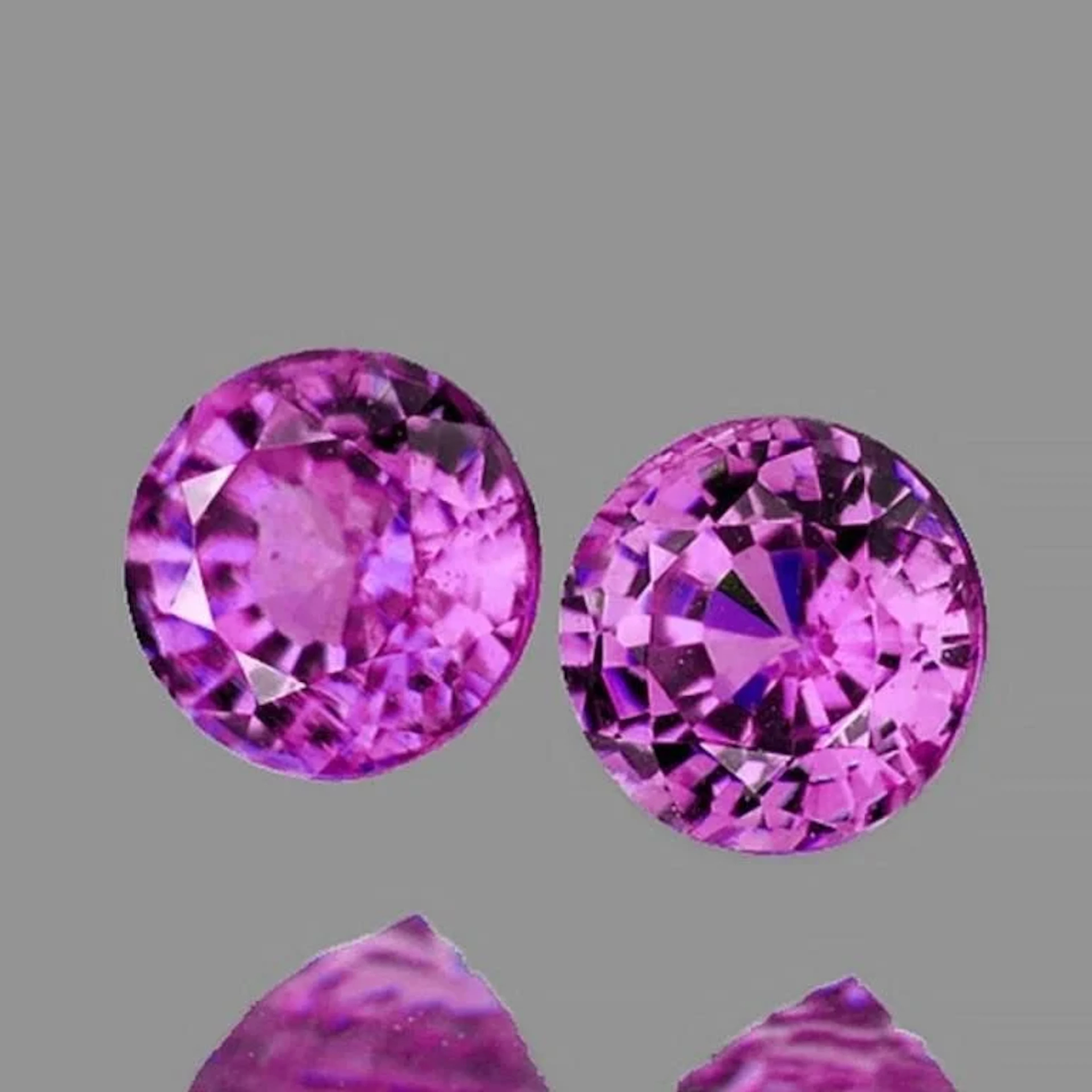 Natural Intense Pink Sapphire Pair [Flawless-VVS]
