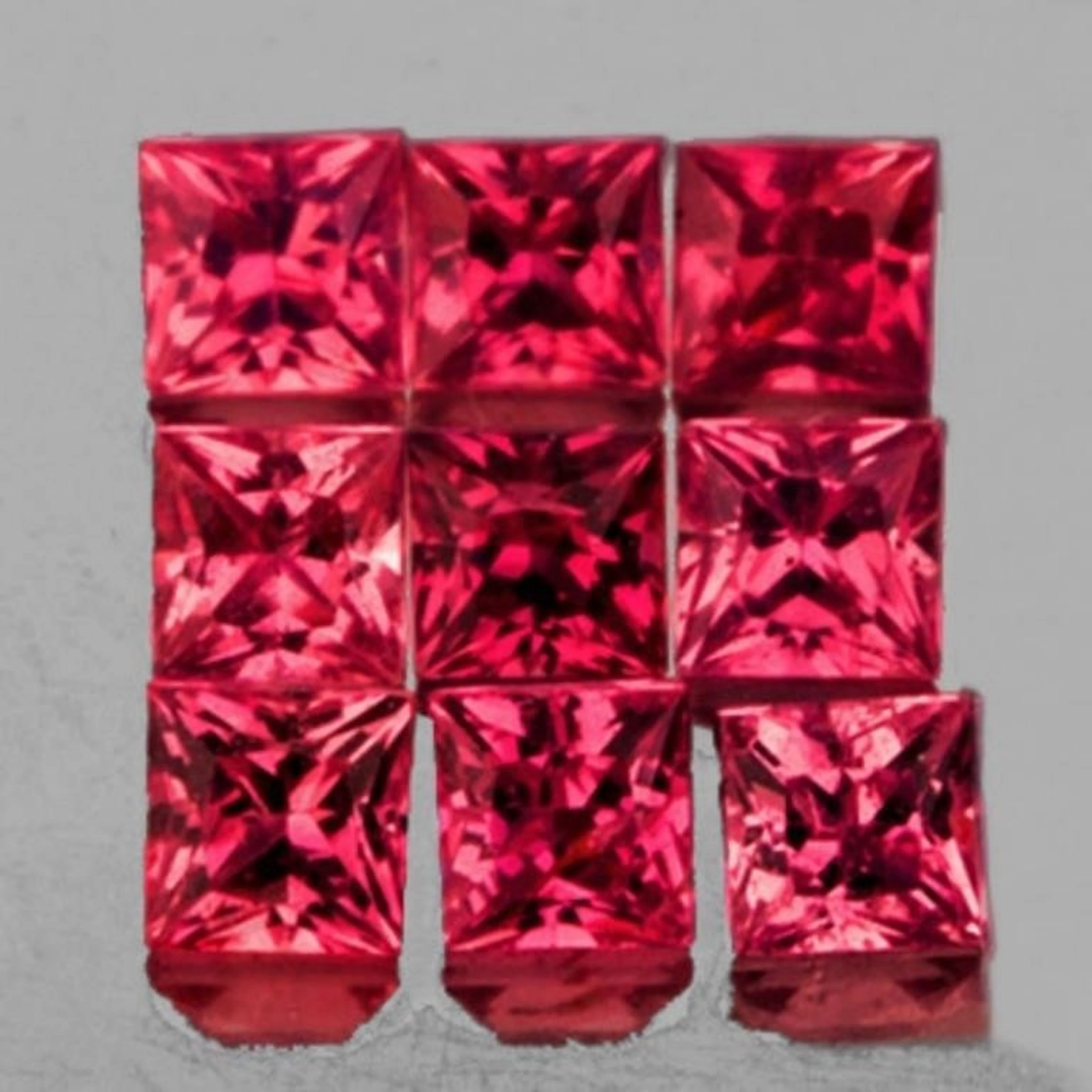 Natural Burma Pink/Red Jedi Spinel [Flawless-VVS]