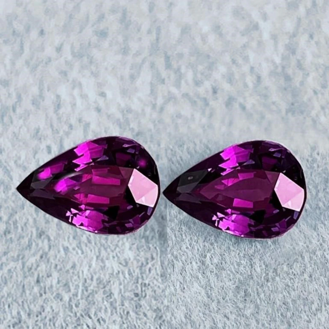 Natural Purple Mozambique Sapphire Pair{Flawless-V