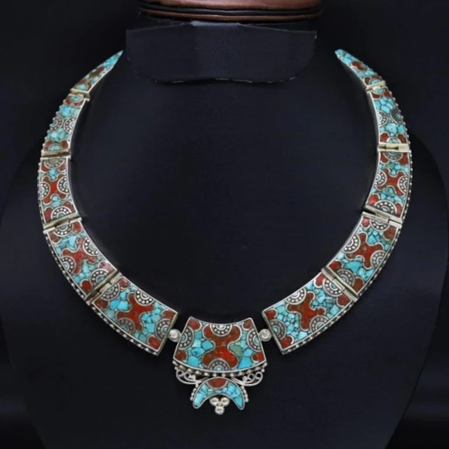 Tibet Natural Stone Tribal Queen Royal Necklace