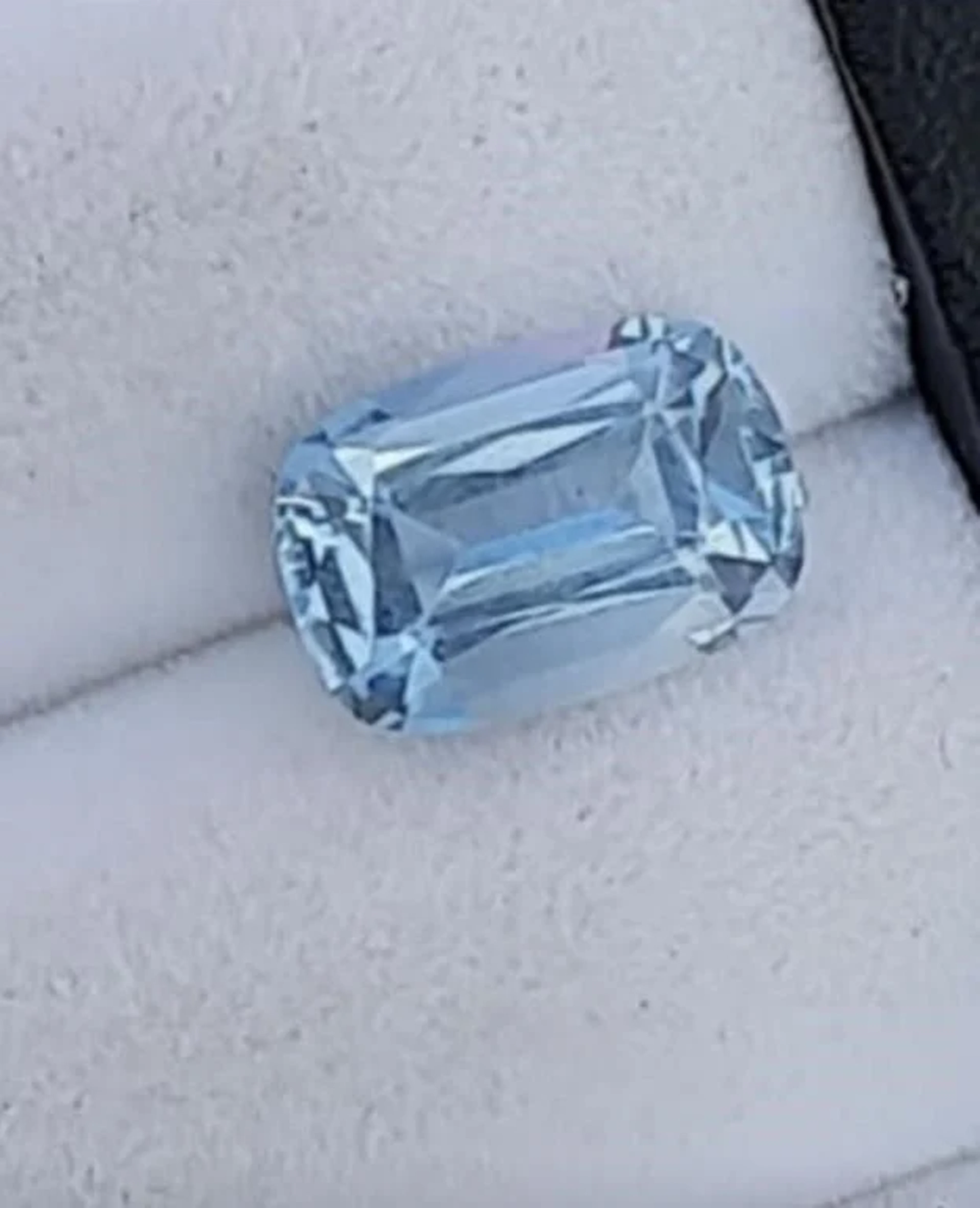 Natural Untreated Cushion Aquamarine 3.71 Cts - VV