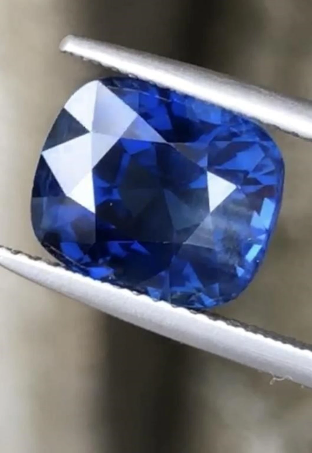 Natural Untreated Vivid Blue Cushion Sapphire 6.73