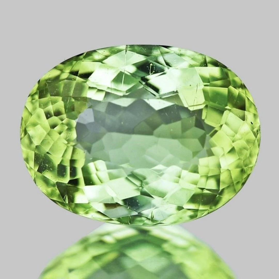 Natural Apple Green Tourmaline {Flawless-VVS}