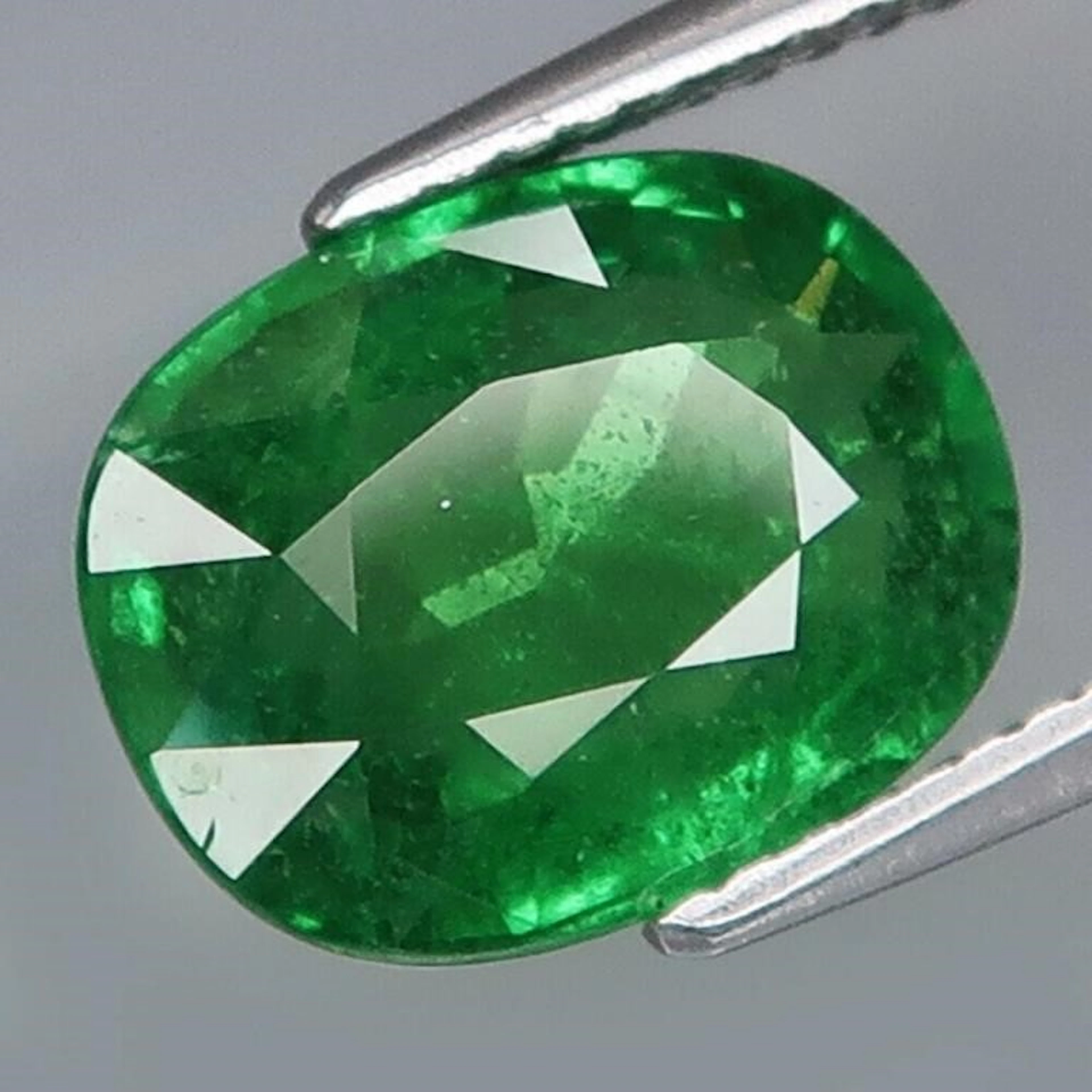 Natural Green Tsavorite Garnet 4.23 Cts - Untreate