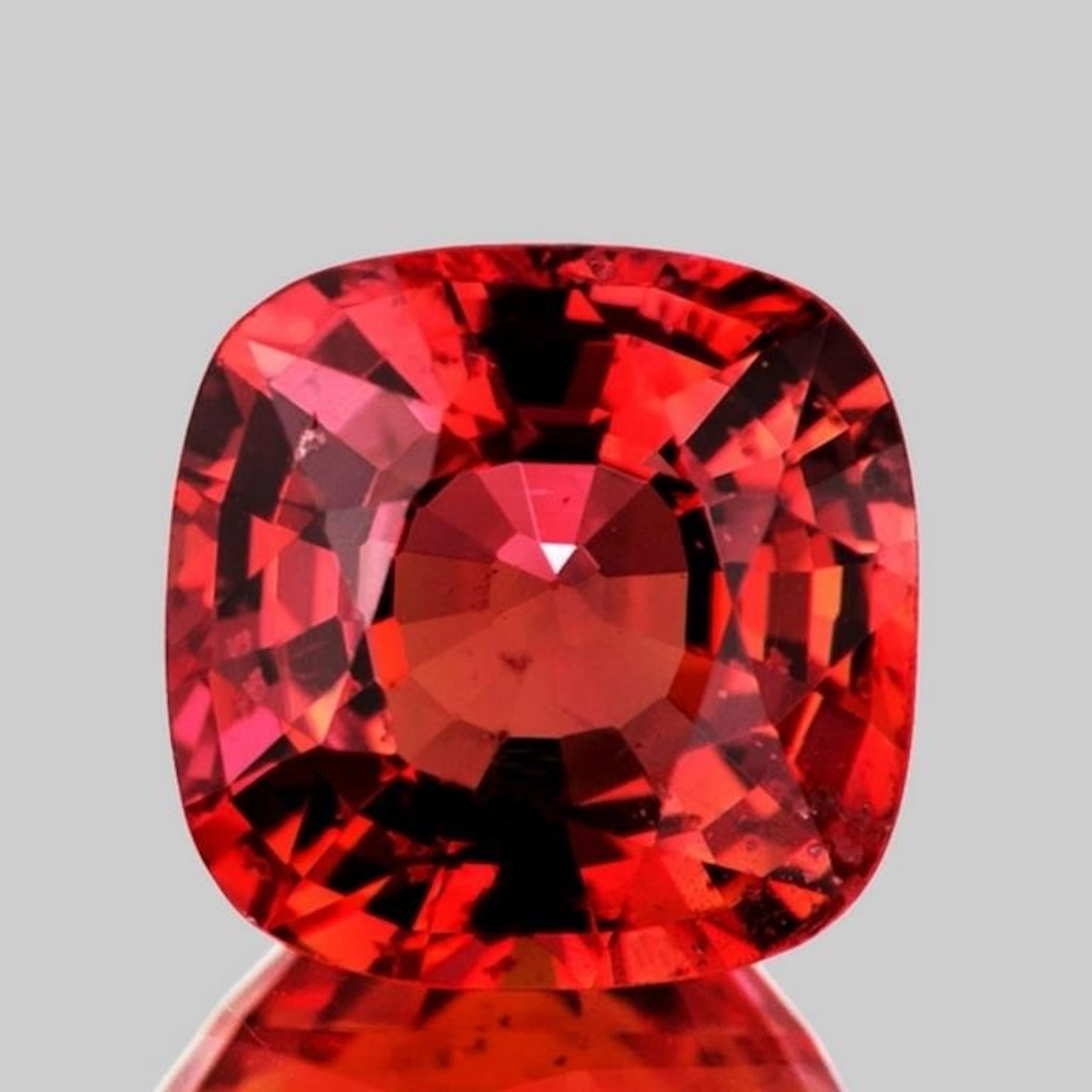 Natural SunSet Orange-Pink Sapphire [Flawless-VVS]
