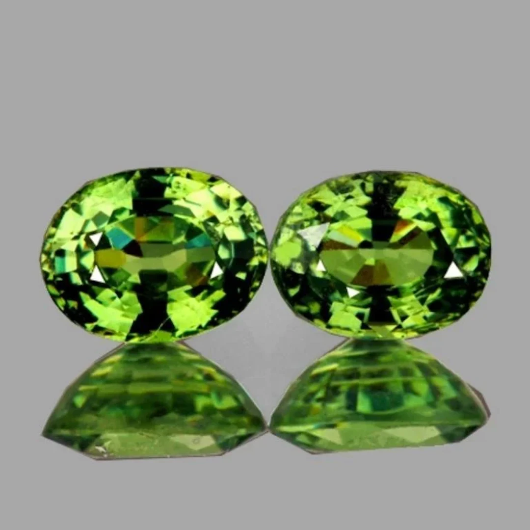 Natural Premium Rare Green Demantoid {Flawless-VVS