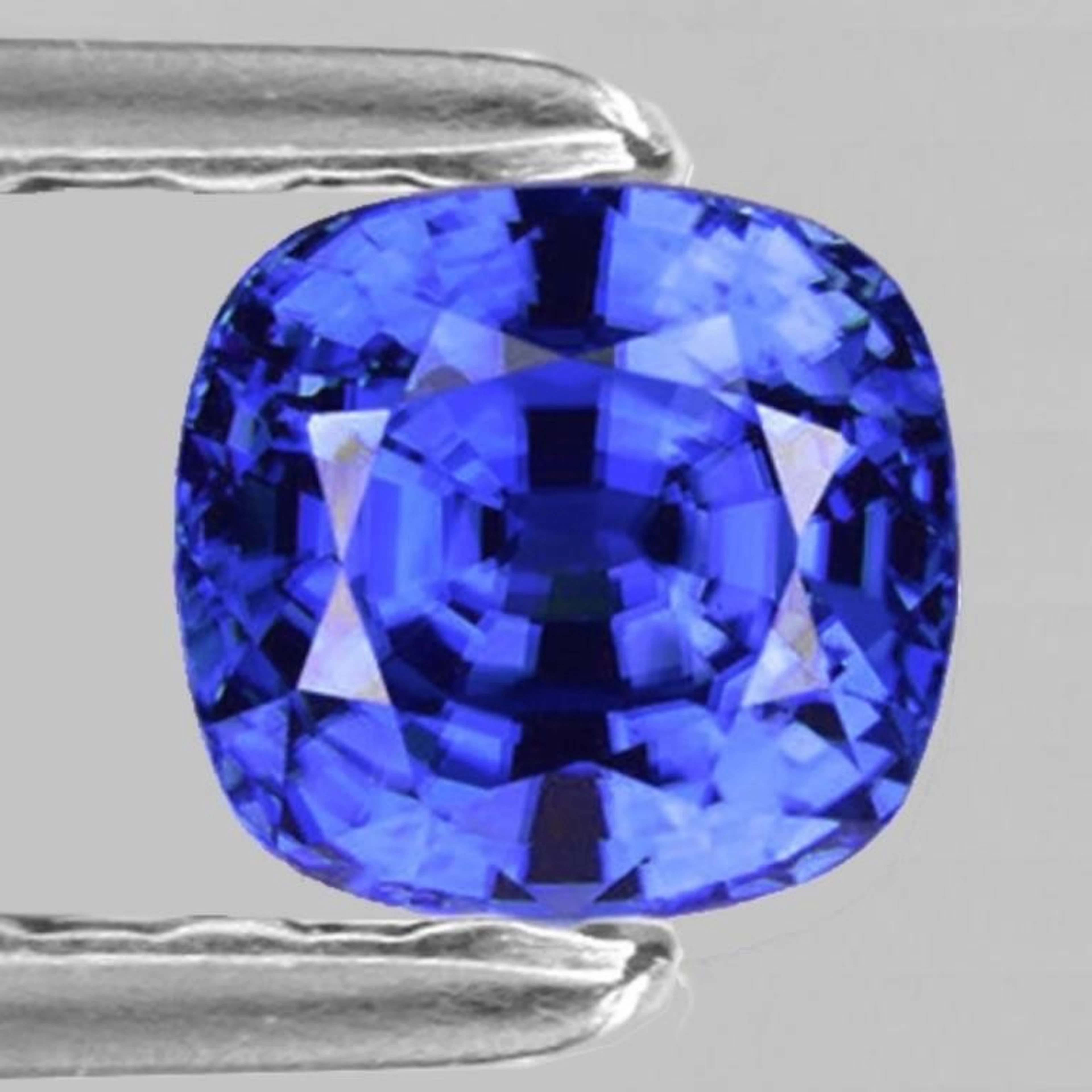 Natural Cushion Ceylon Blue Sapphire { VVS }