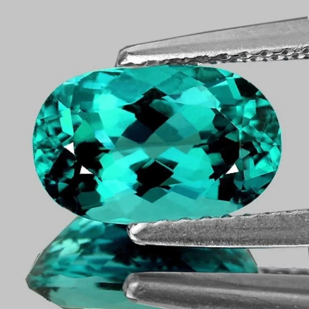 Natural Emerald Bluish/Green Apatite {VVS}