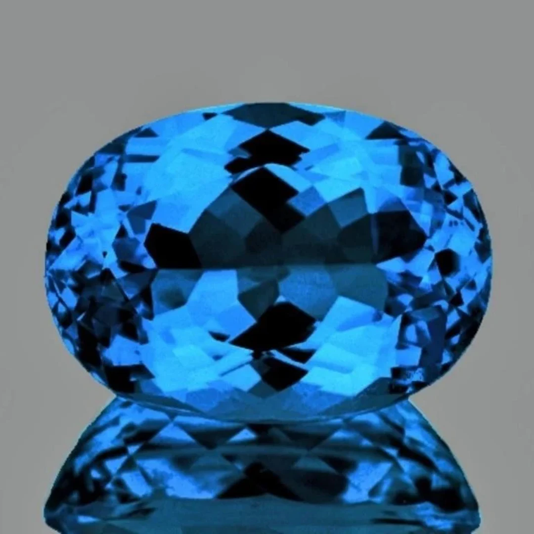 Natural Swiss Blue Topaz {Flawless-VVS}