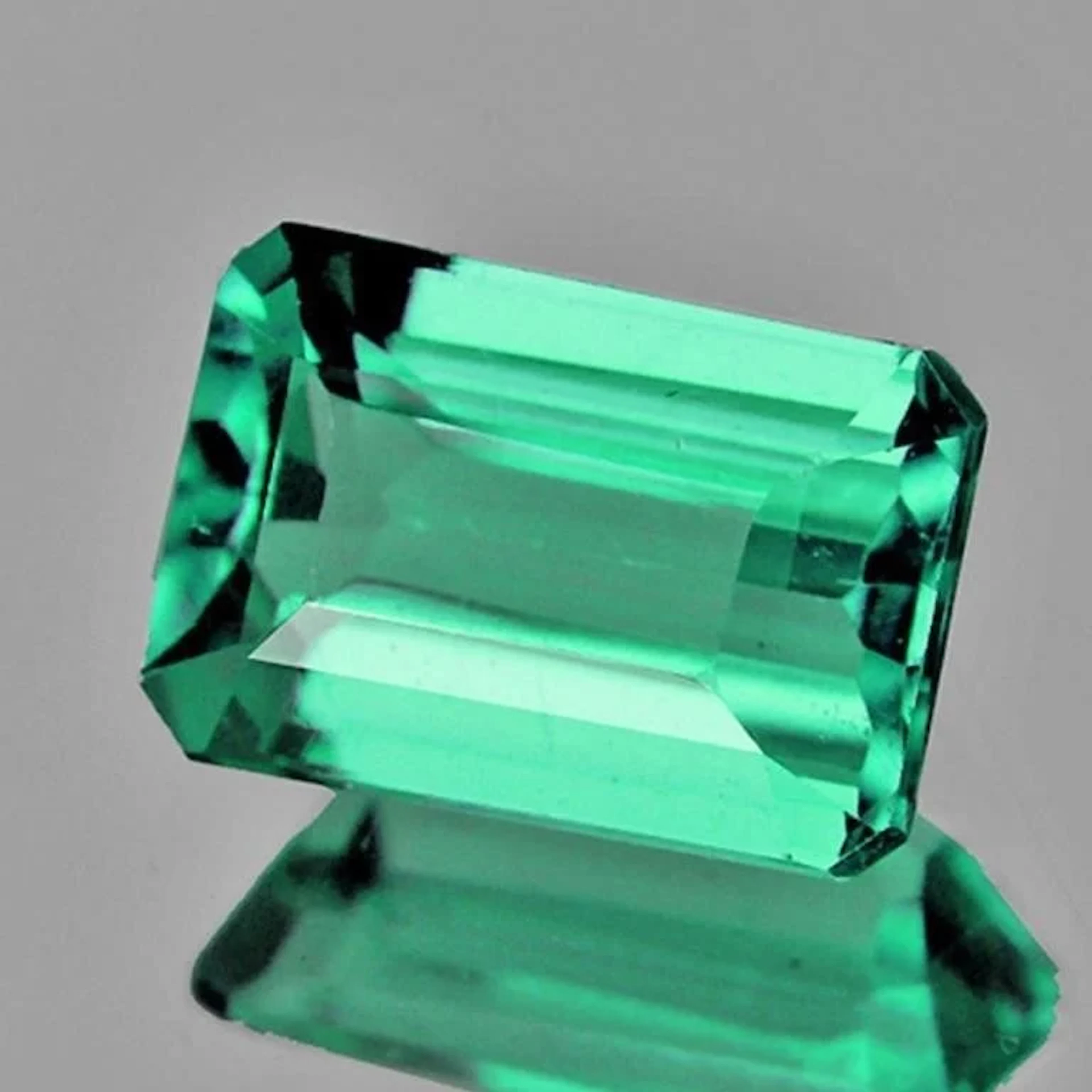 Natural Bluish/Green Apatite [Flawless-VVS]