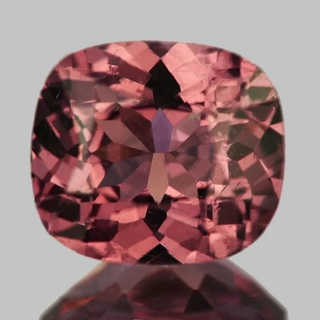 Natural Color Change Pink Malaya Garnet {Flawless-