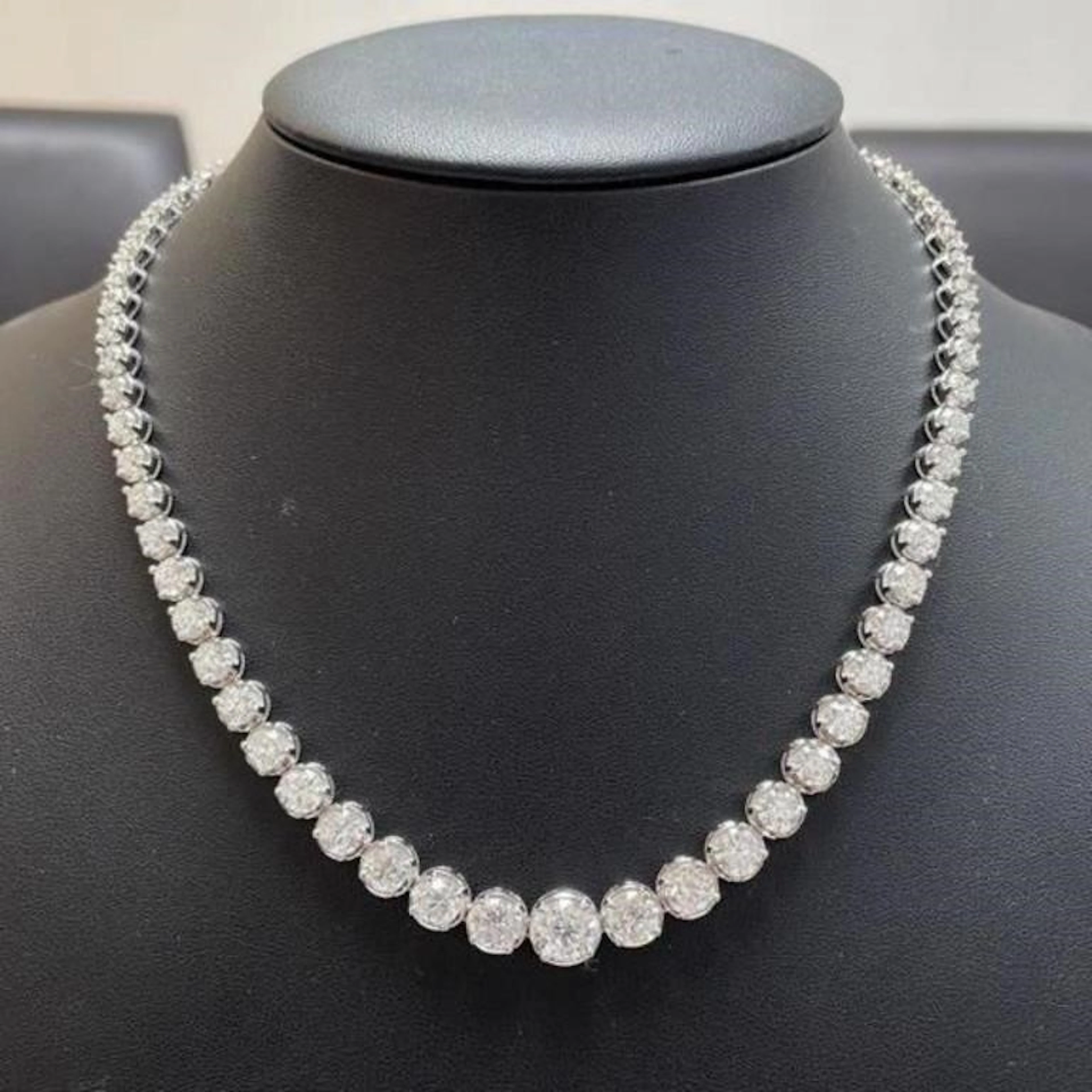 Gold & White Diamonds 40 Cts Tennis Necklace