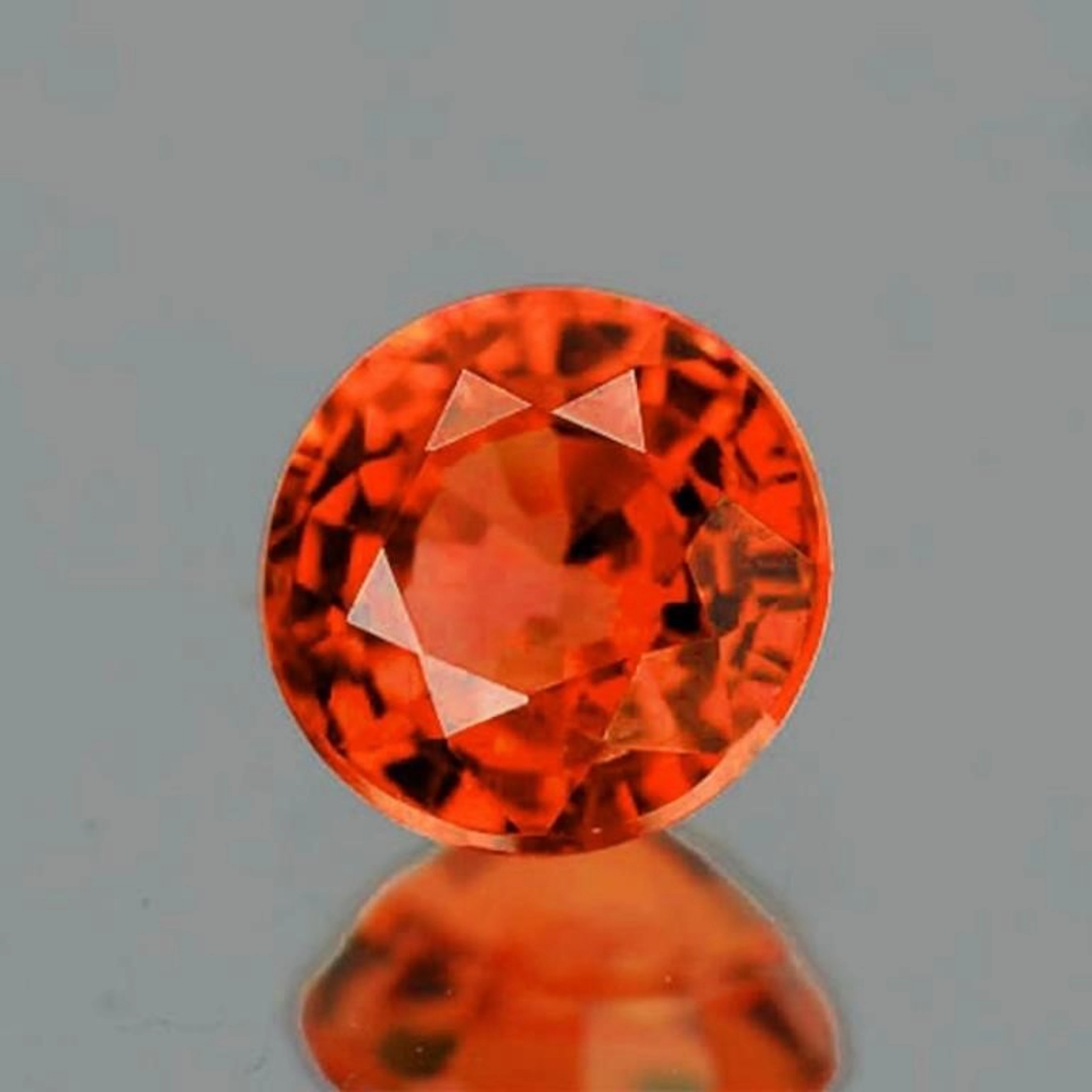 Natural Redish/Orange Sapphire [Flawless-VVS]