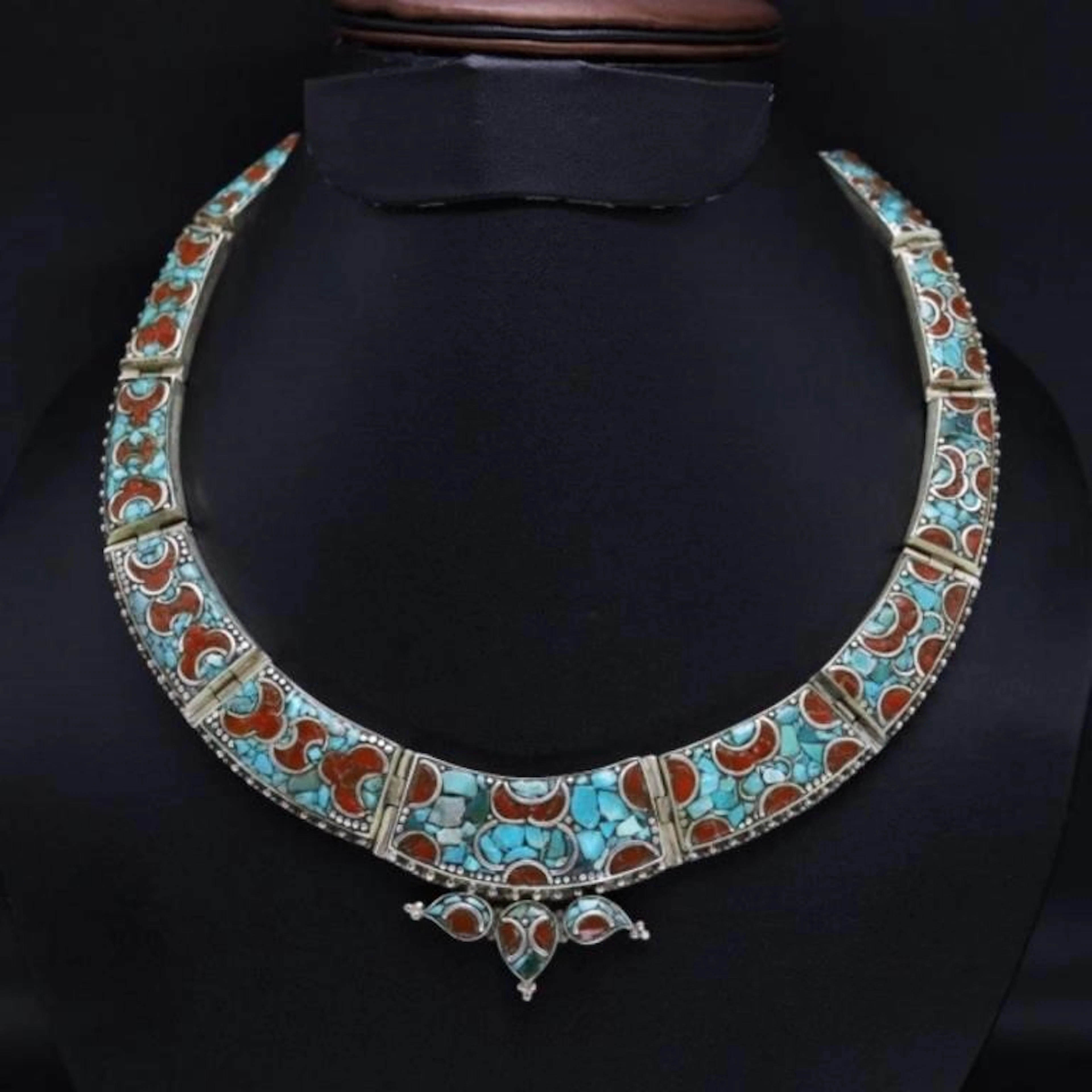 Tibet Natural Stone Tribal Queen Royal Necklace
