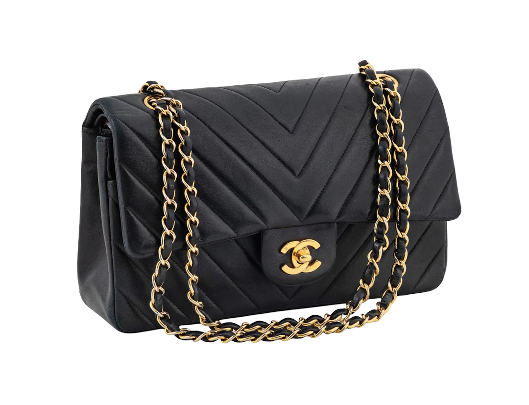 Chanel Classic Chevron medium